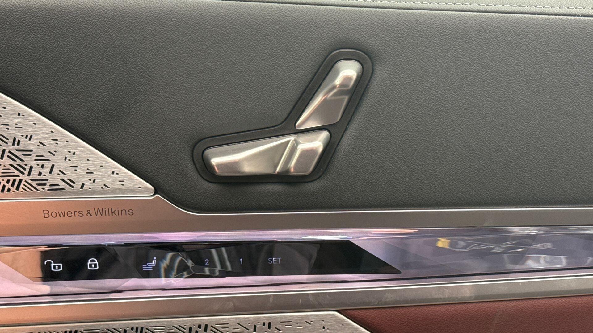BMW I7 view 33