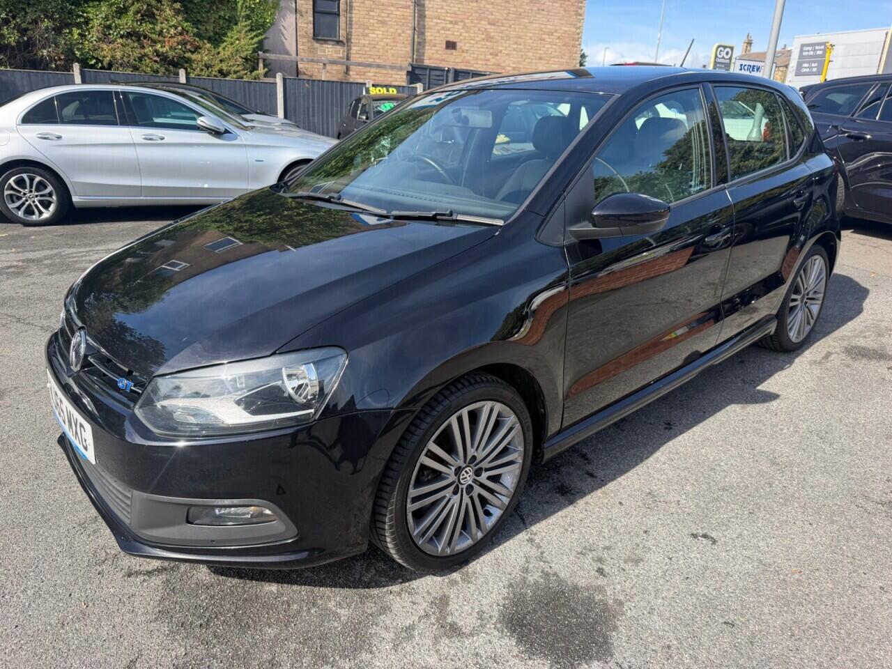 Volkswagen Polo view 5