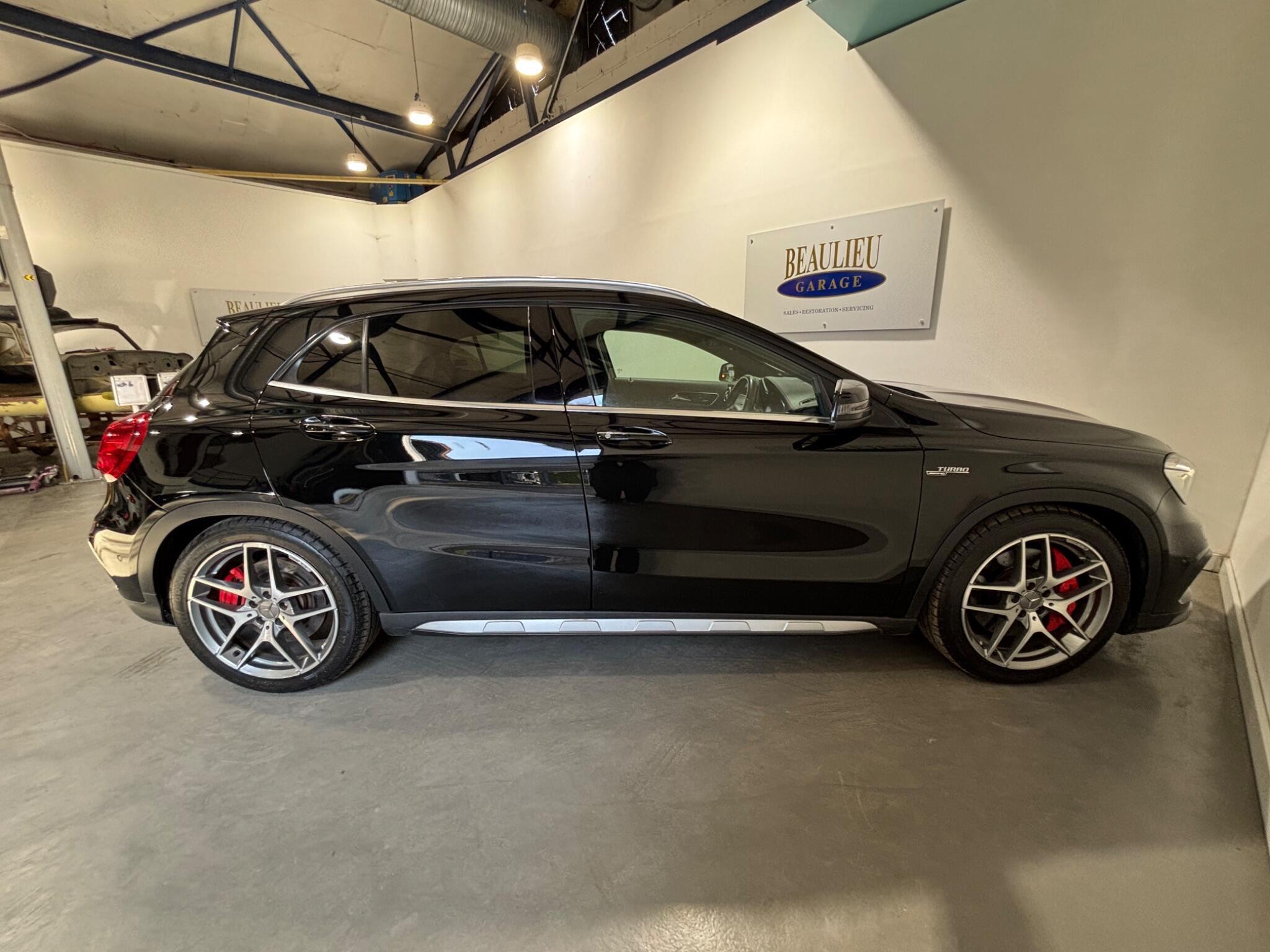 Mercedes-Benz Gla view 72