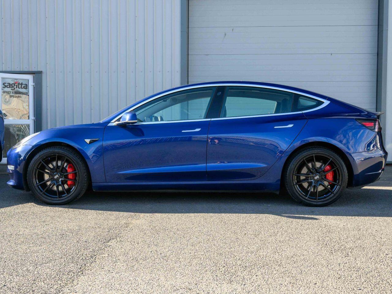 Tesla Model 3 view 6