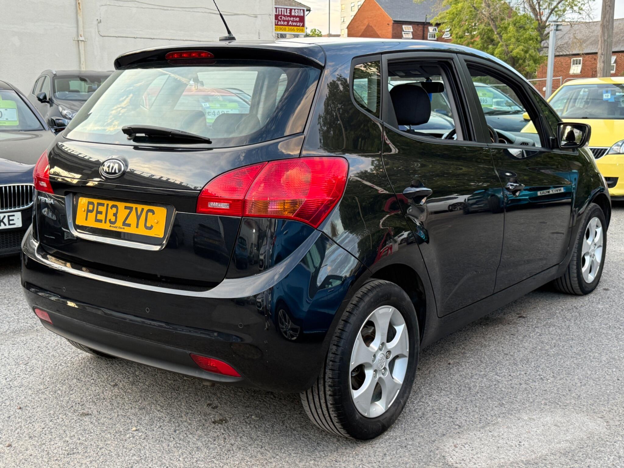 Kia Venga - Image 17
