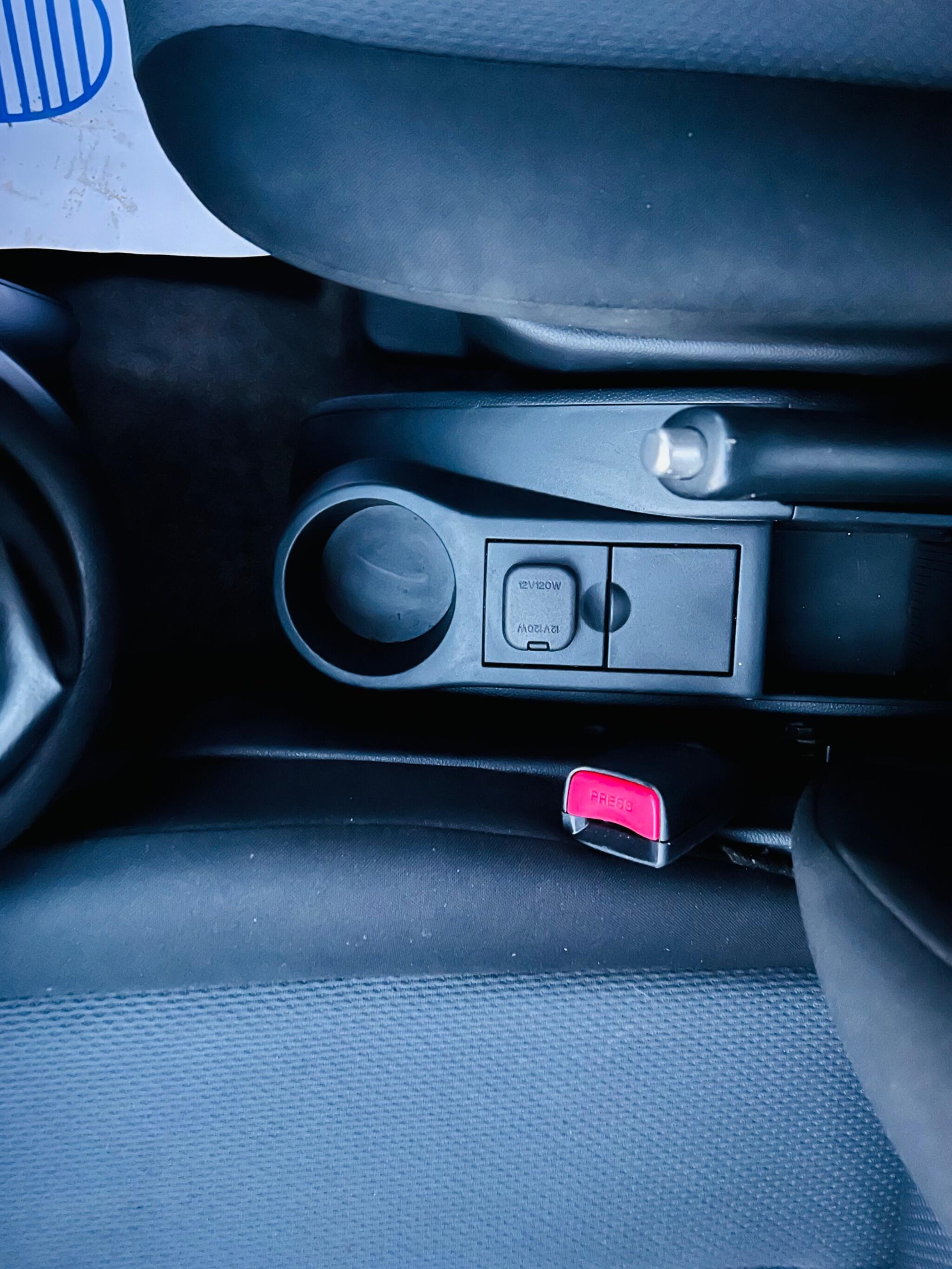 2010 Mazda Mazda2 1.3 TS Euro 4 5dr • 89,340 miles image 27