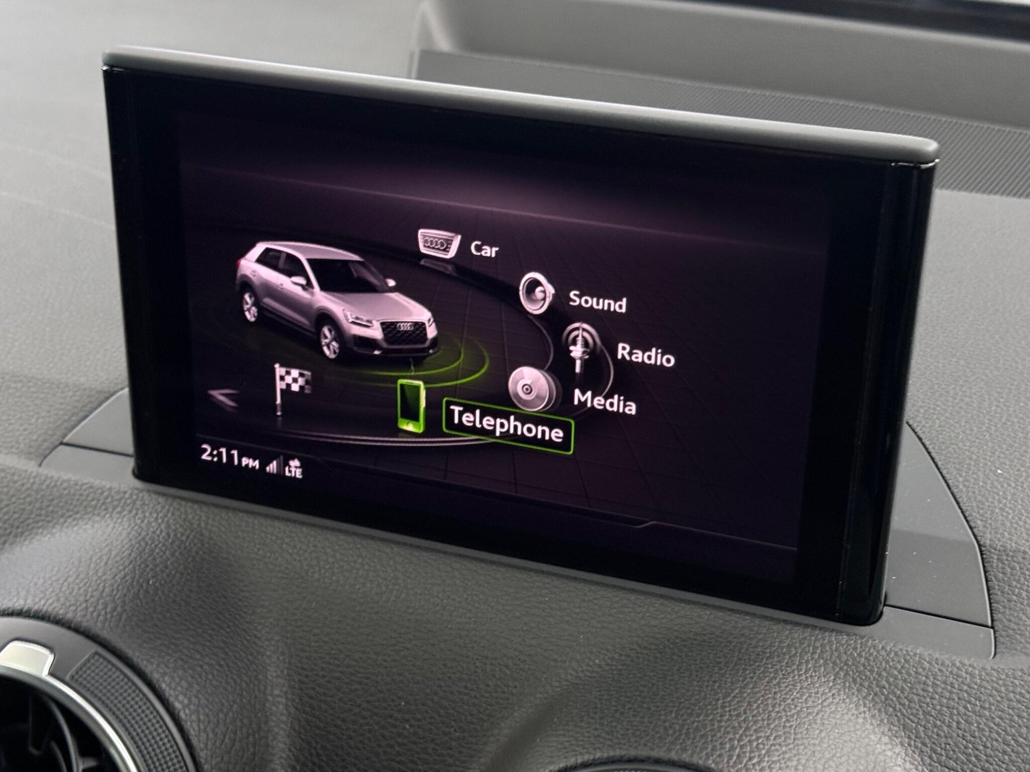 Audi Q2 view 28
