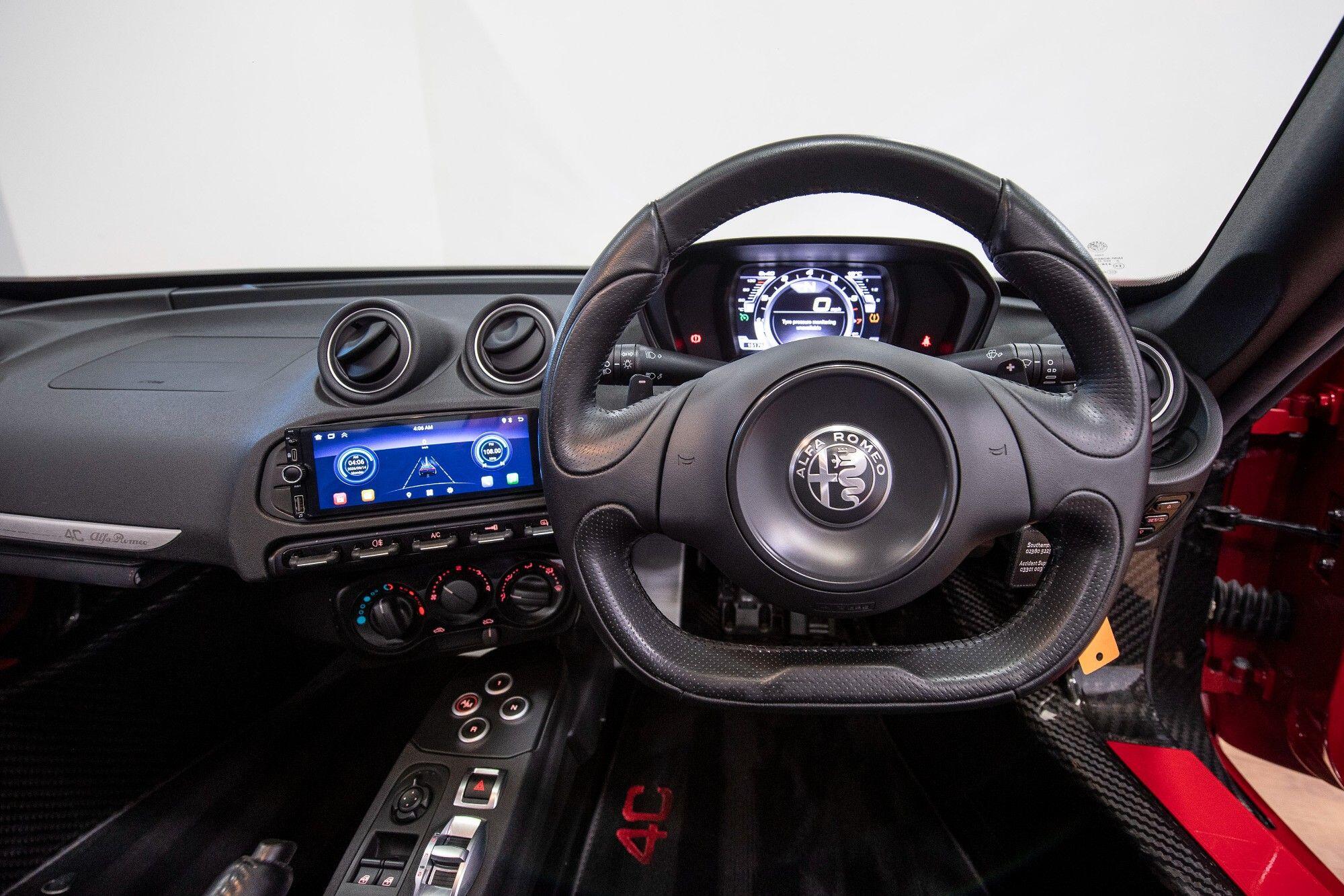 Alfa Romeo 4C view 14