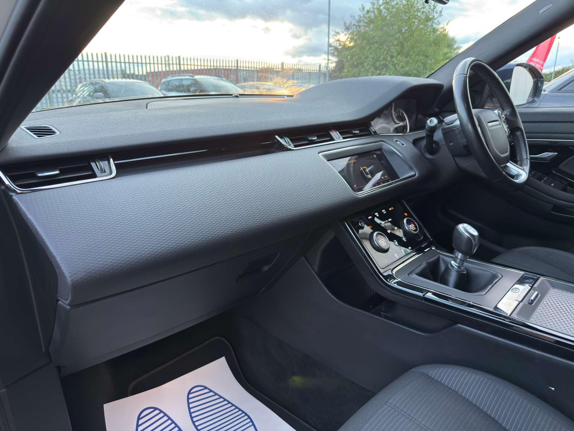 Land Rover Range Rover Evoque view 49