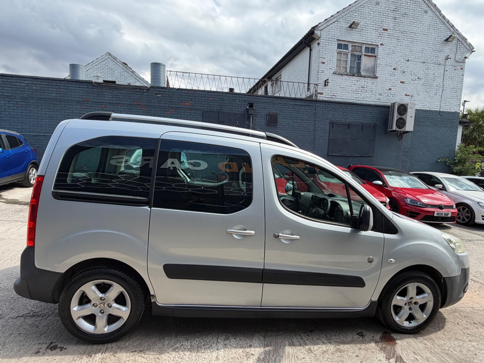 Peugeot Partner Tepee view 8