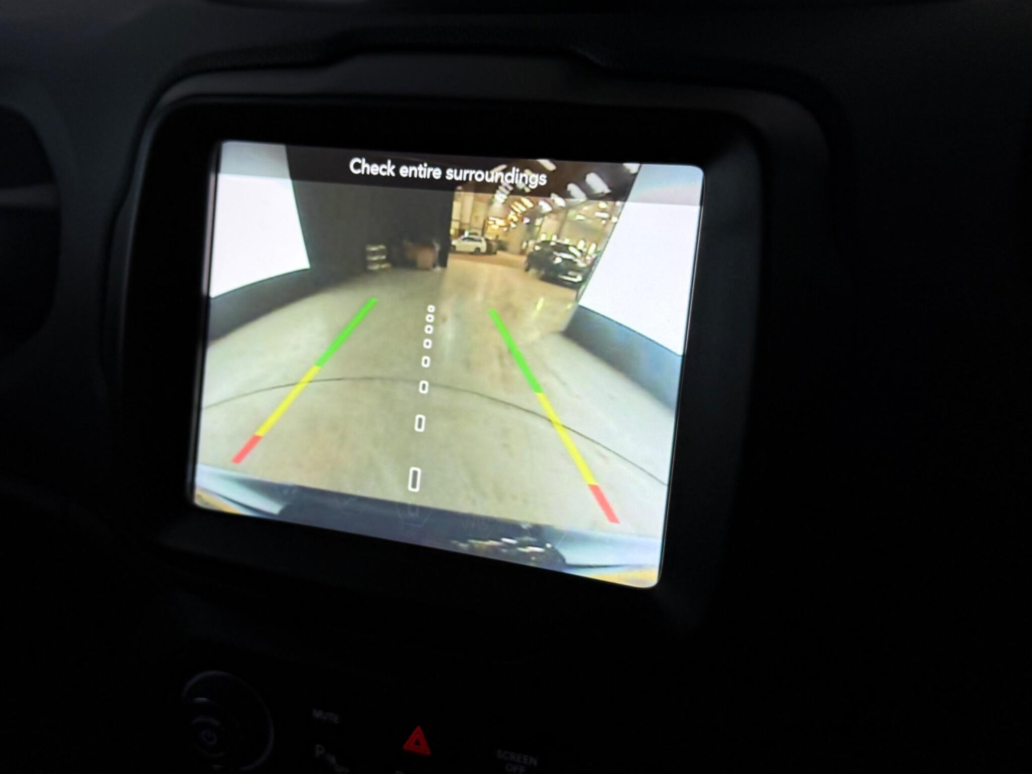 Jeep Renegade view 26