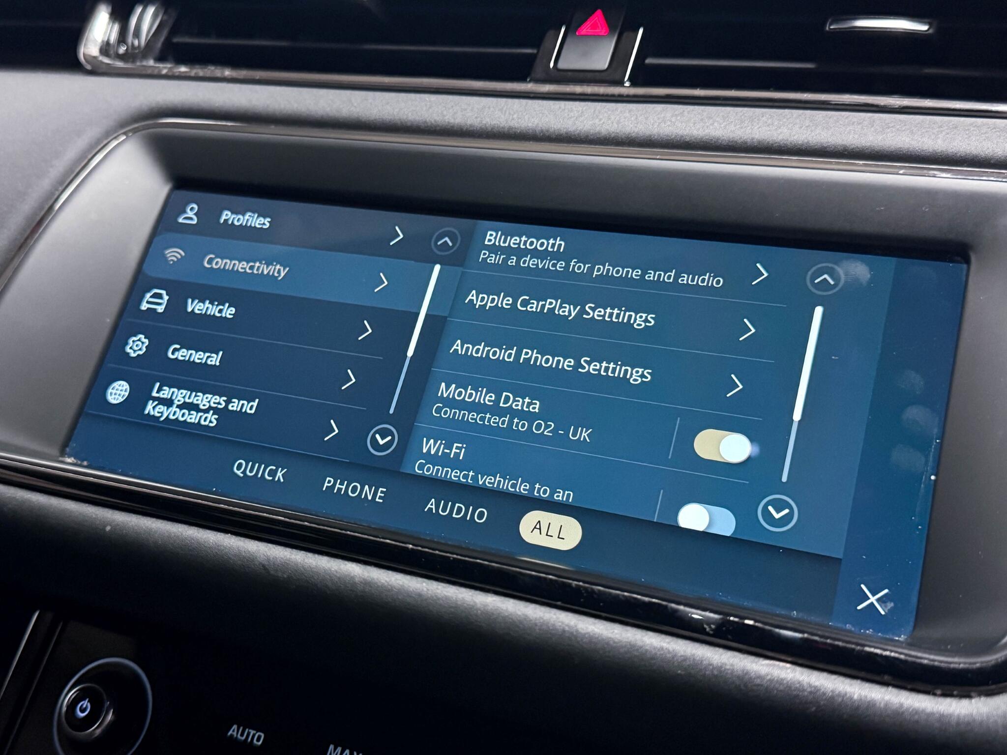 Land Rover Range Rover Evoque view 44