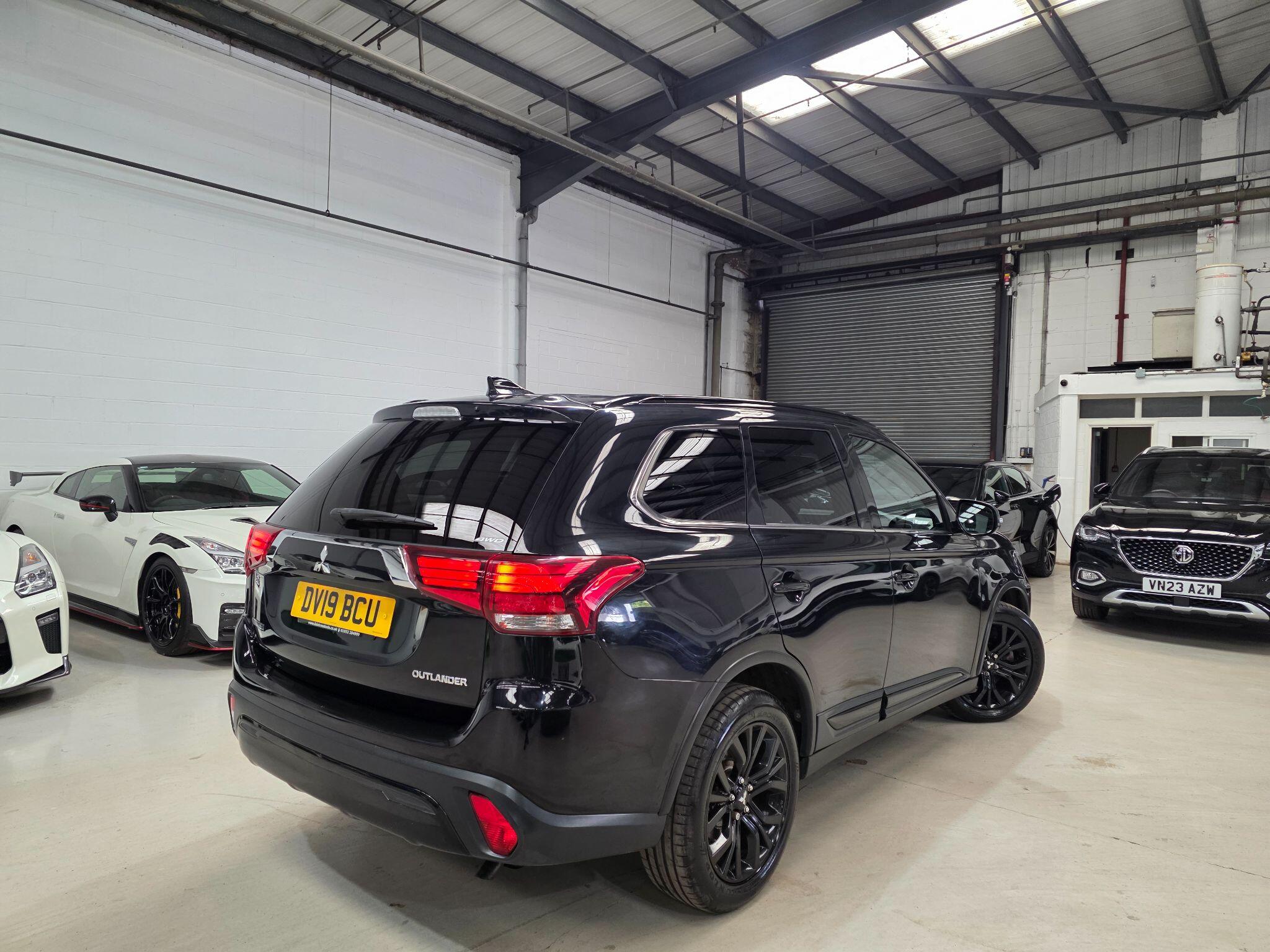 Mitsubishi Outlander view 27