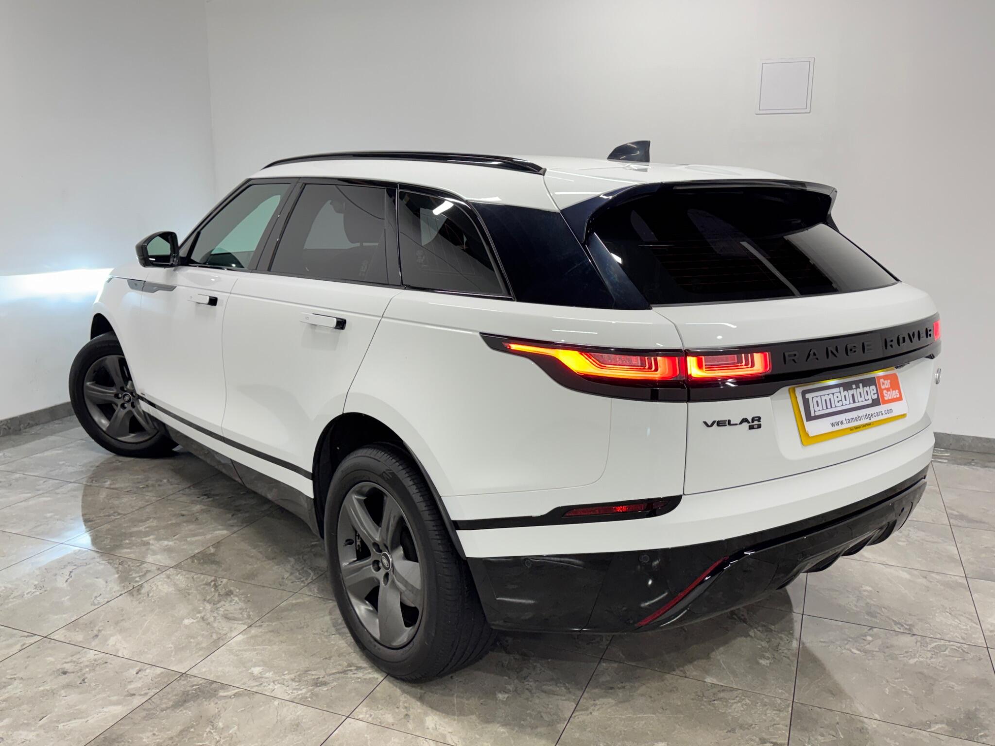Land Rover Range Rover Velar view 5