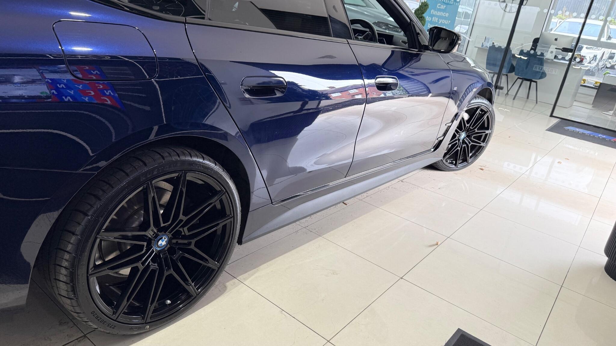 BMW I4 view 23