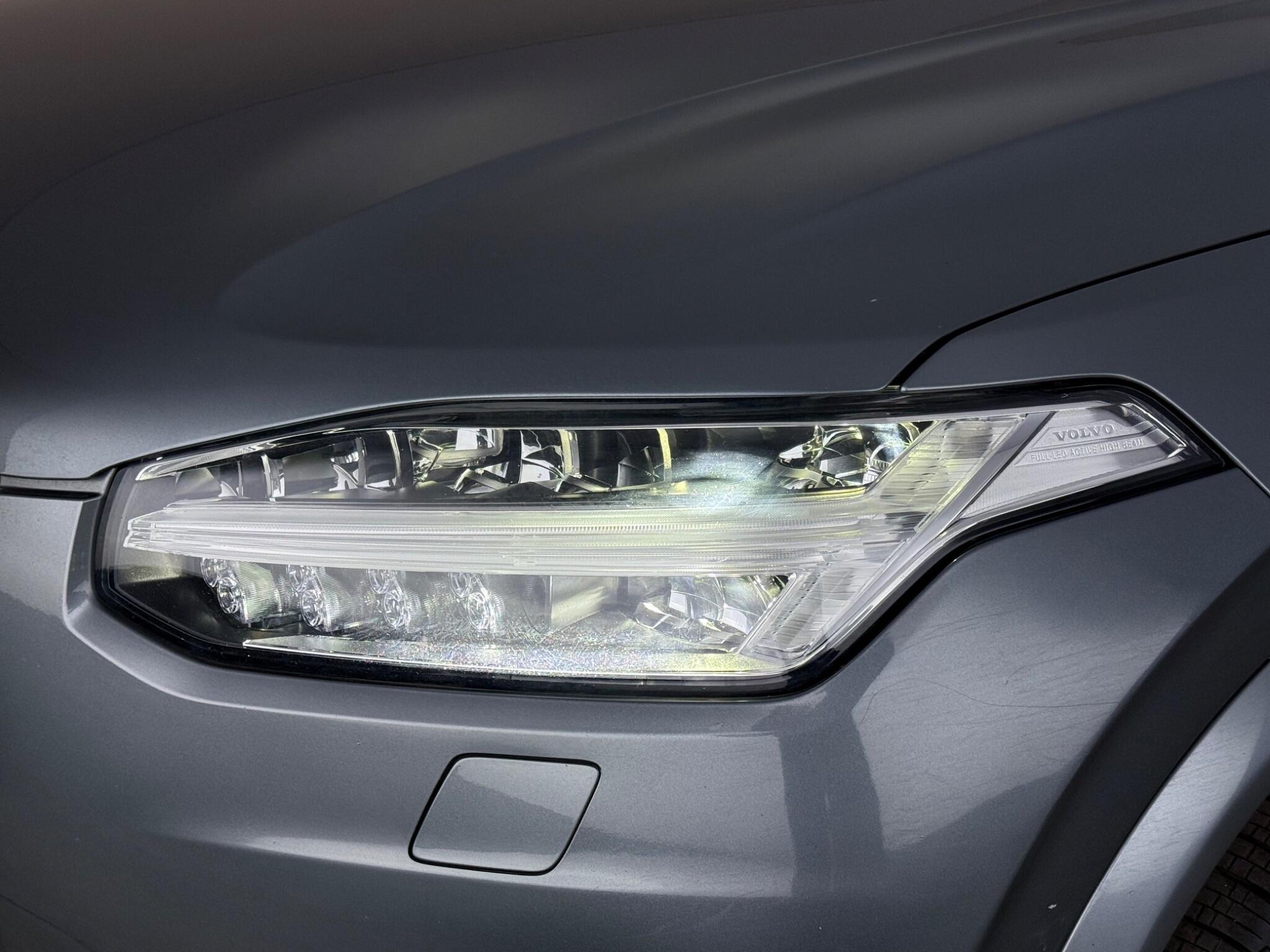 Volvo XC90 view 13