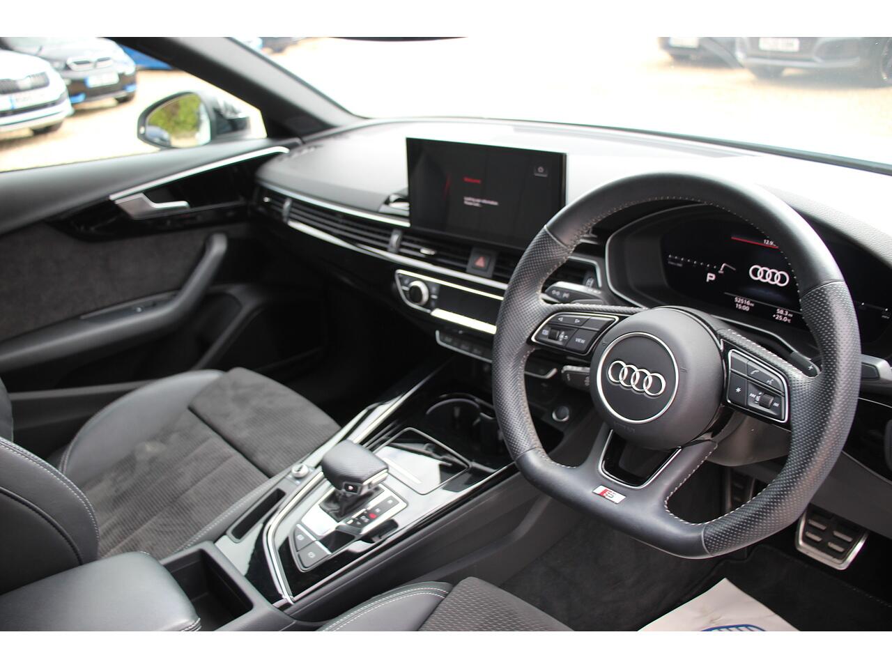 Audi A4 view 13