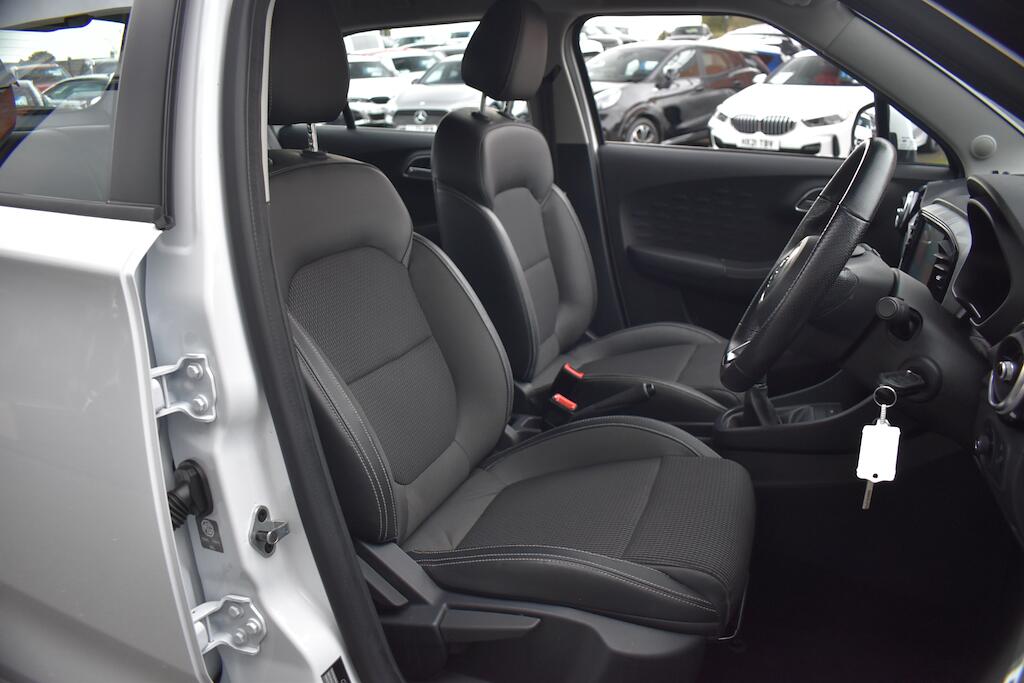 MG MG3 view 9