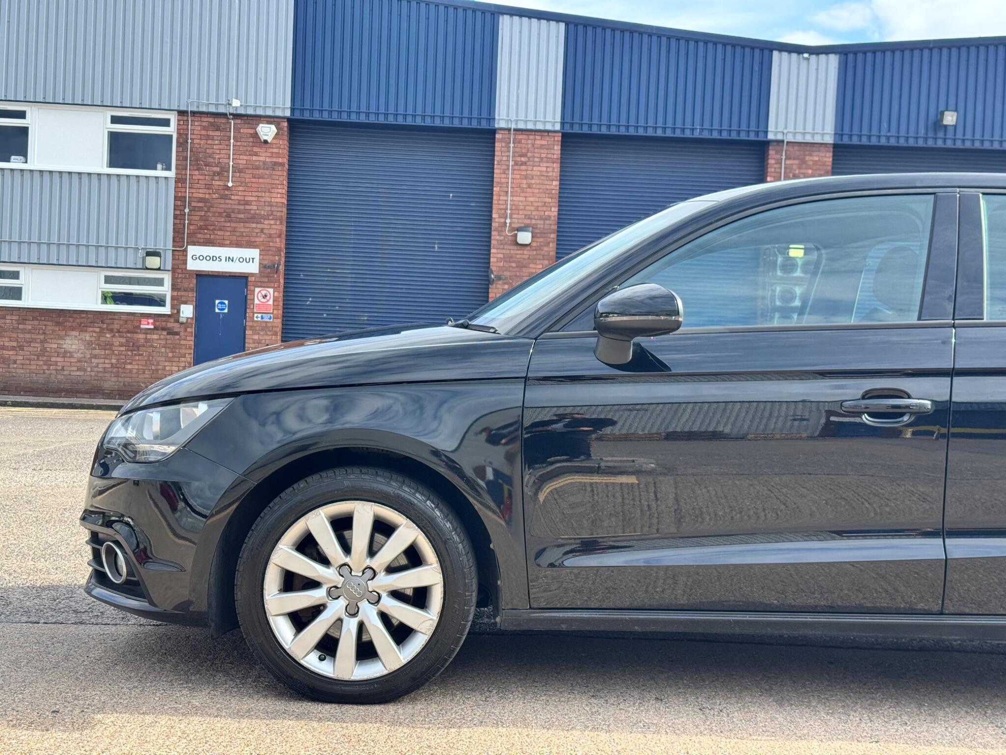 Audi A1 view 10