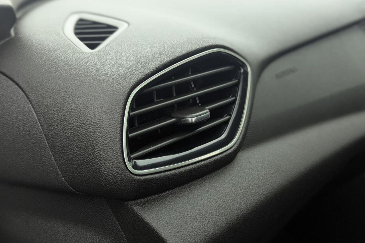 Vauxhall Grandland X view 24