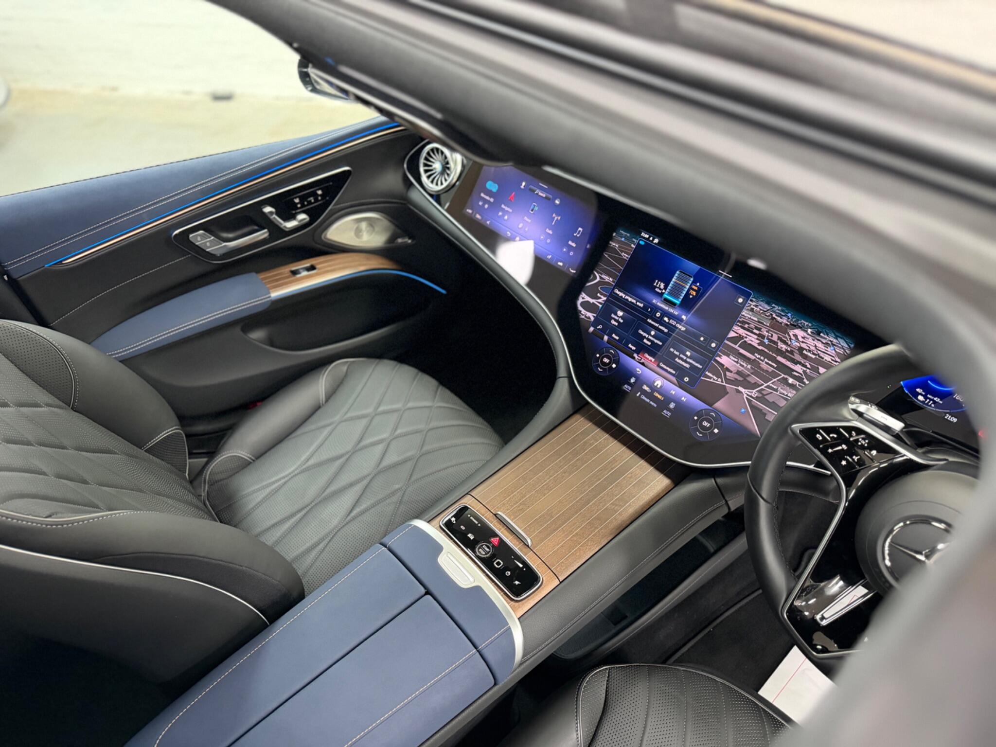 Mercedes-Benz EQS view 10