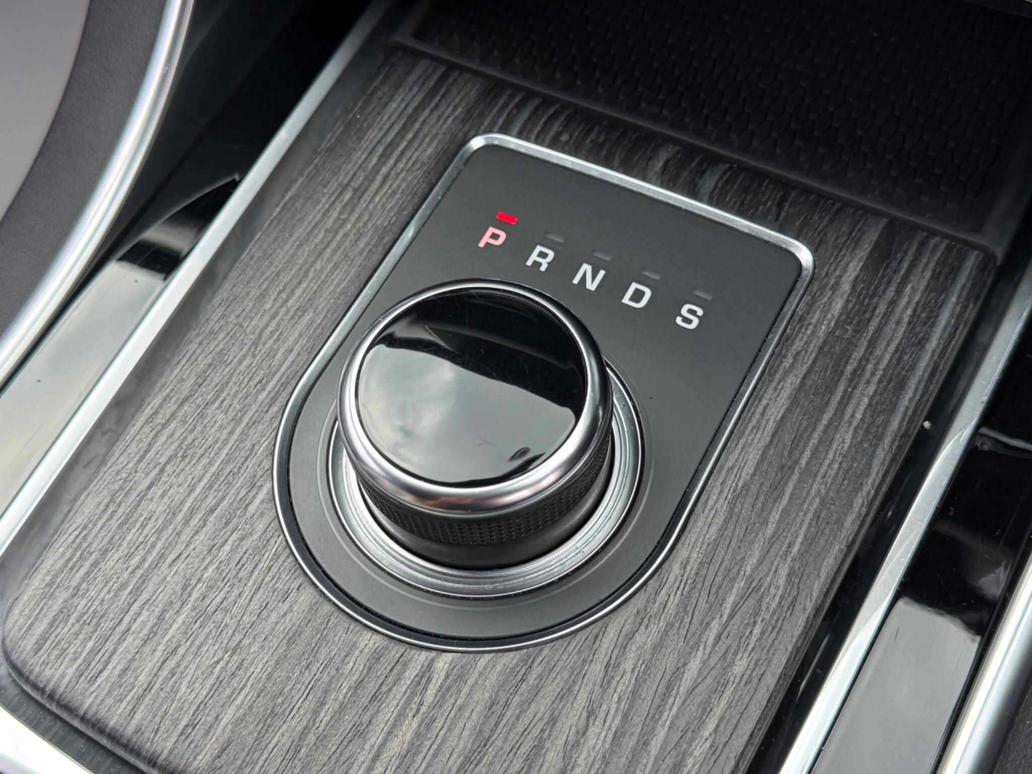 Jaguar XF - Image 53