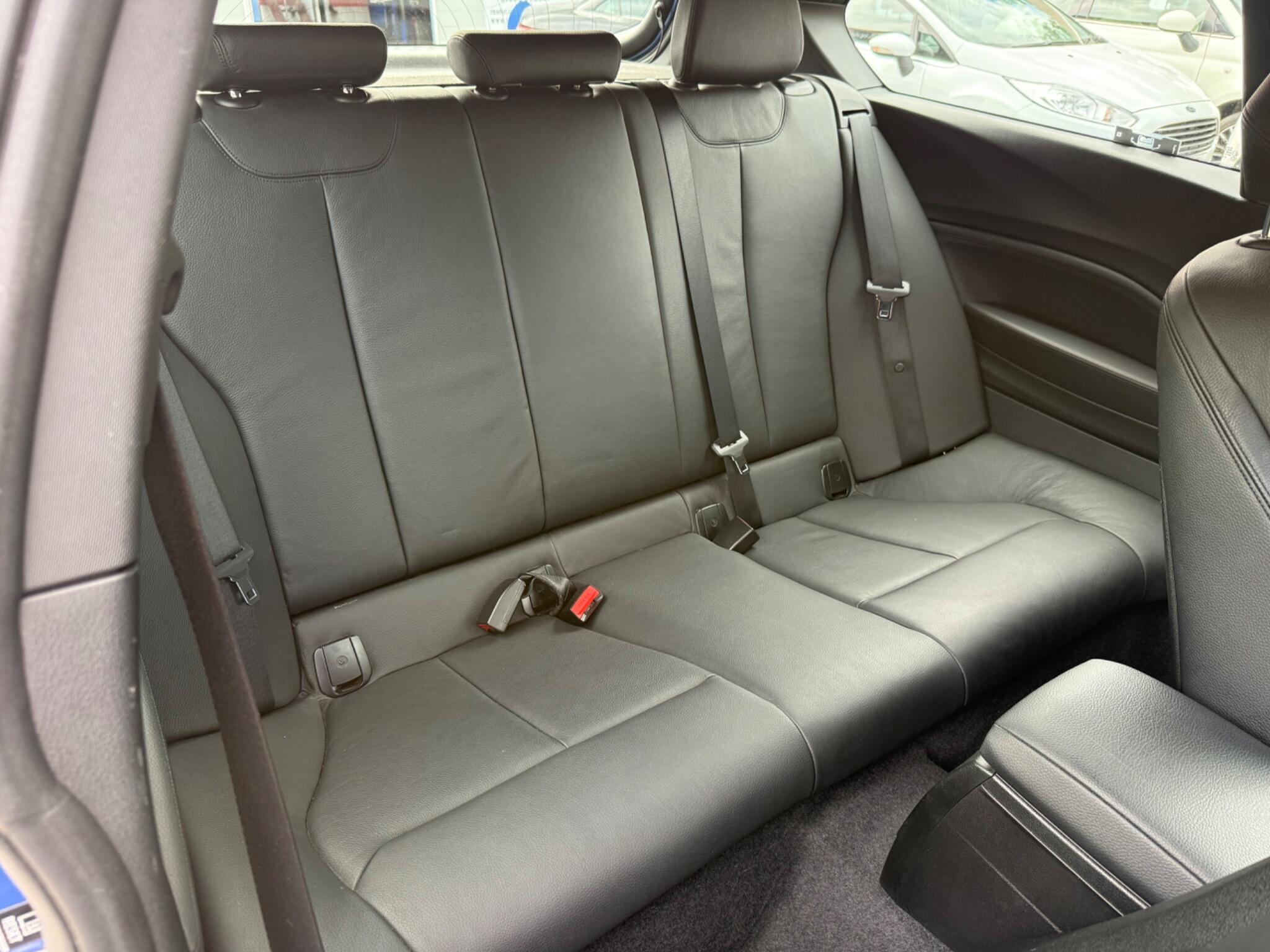 BMW 1 Series view 19