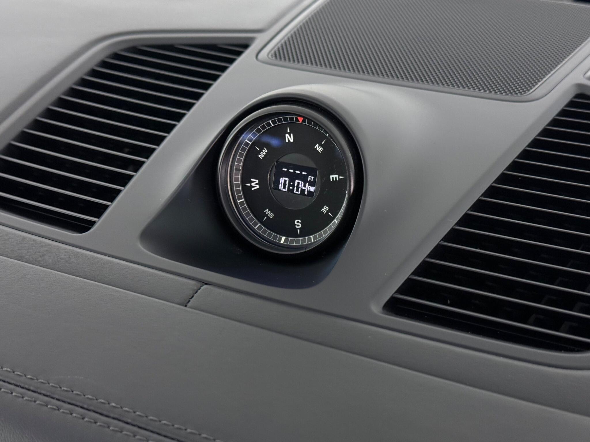 Porsche Cayenne view 25