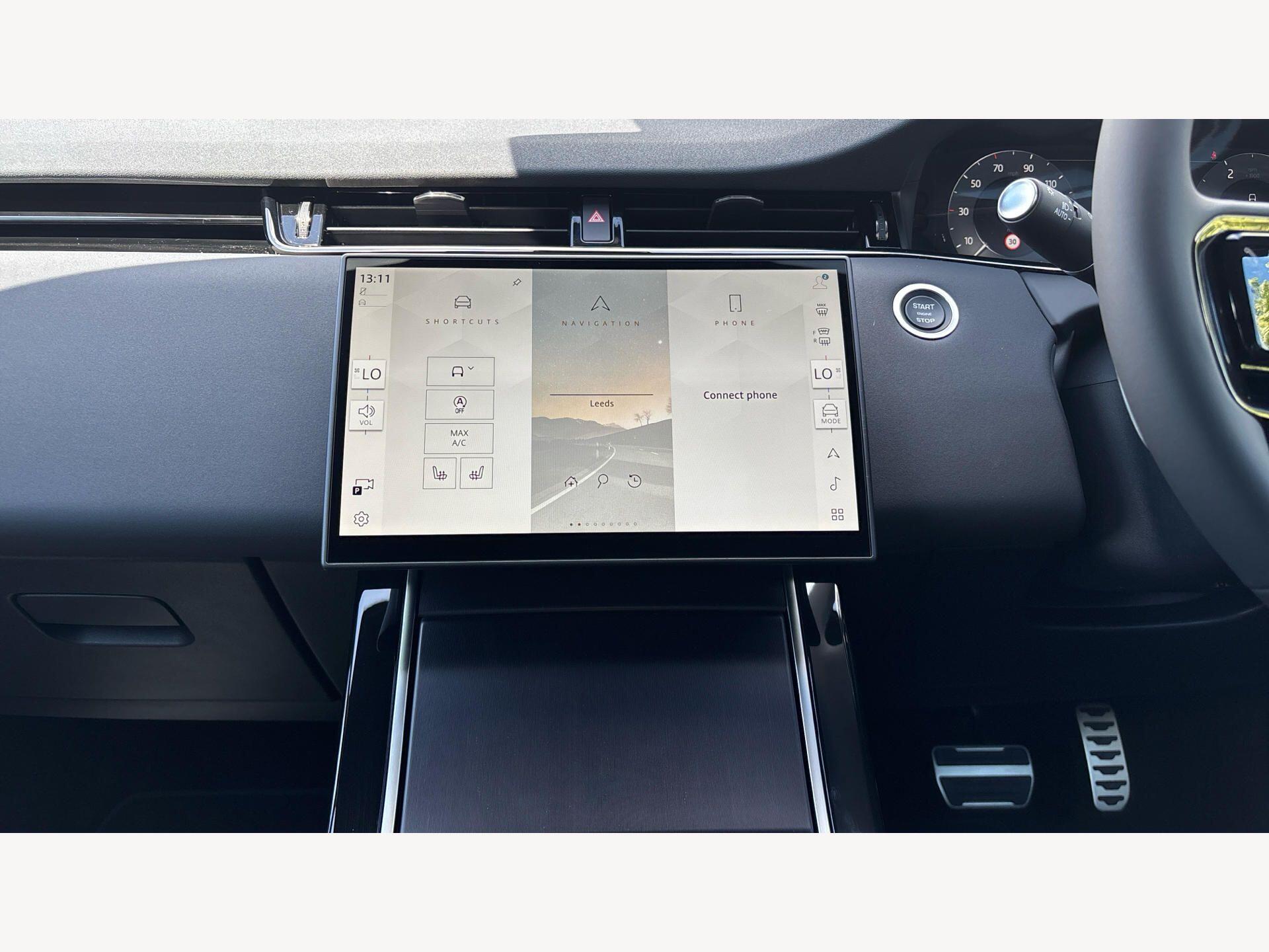 Land Rover Discovery Sport view 17