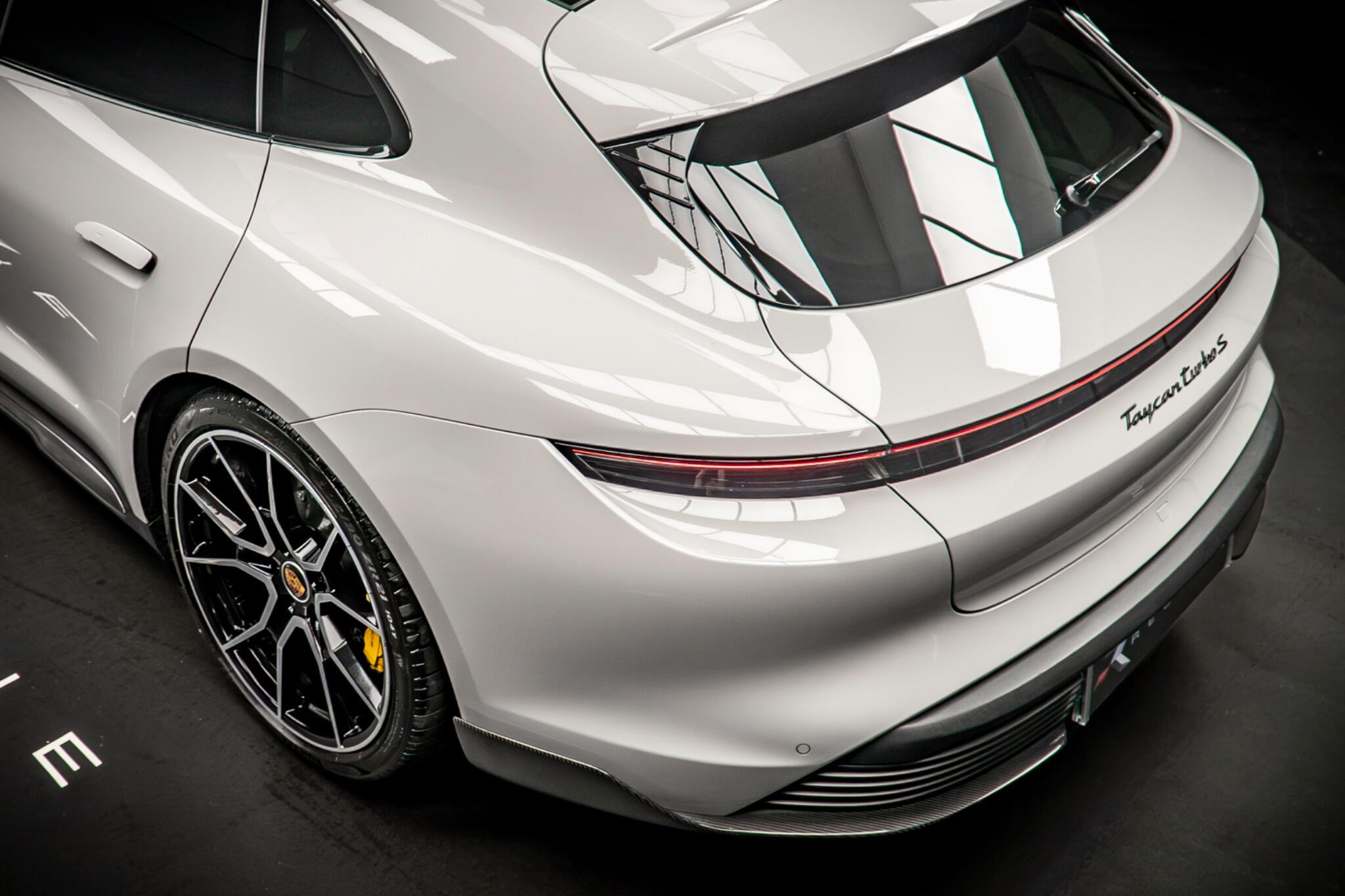 Porsche Taycan view 19