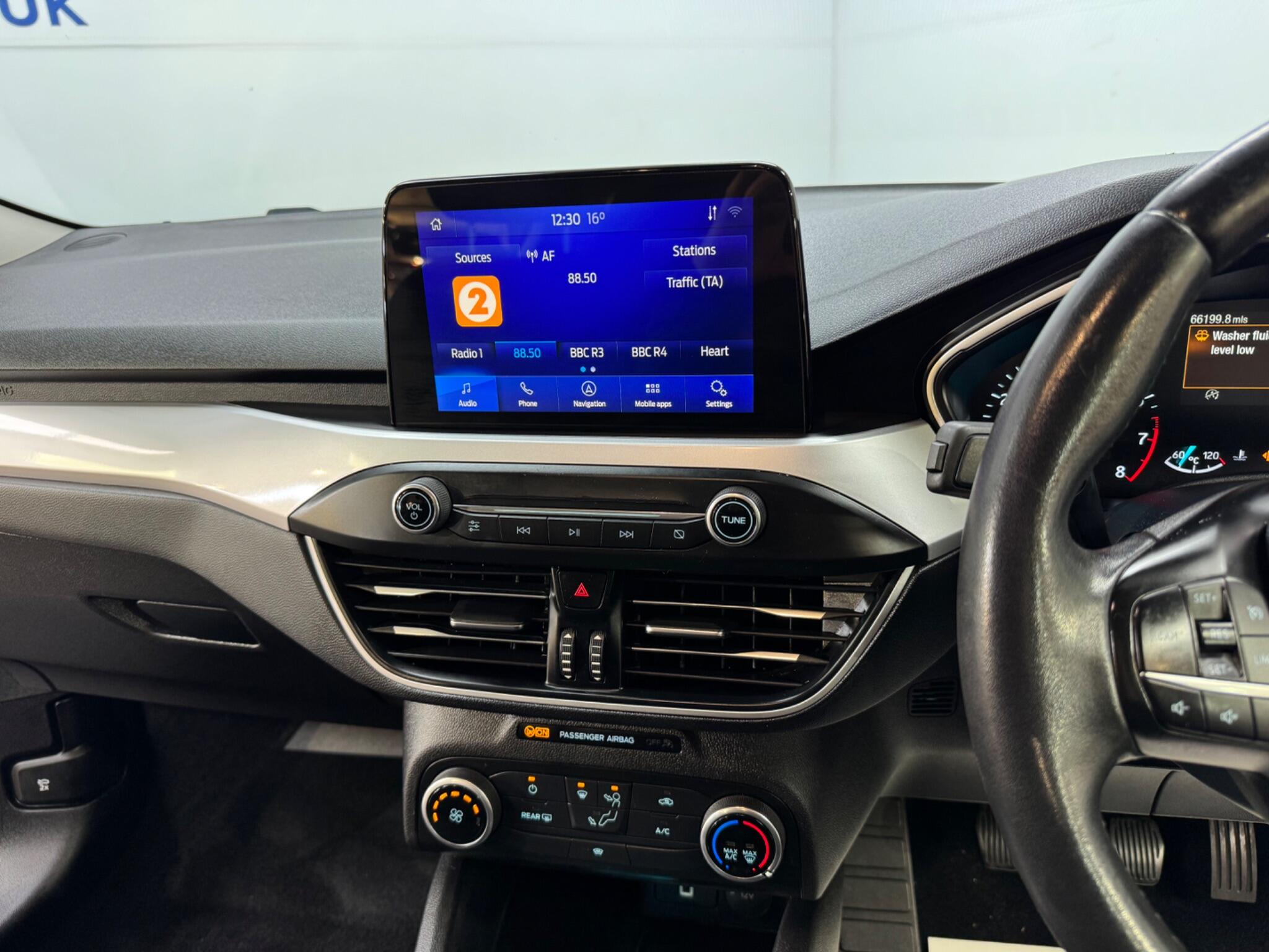 Ford Focus view 18
