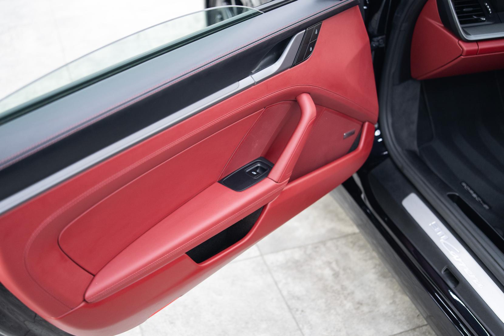 Porsche 911 view 21