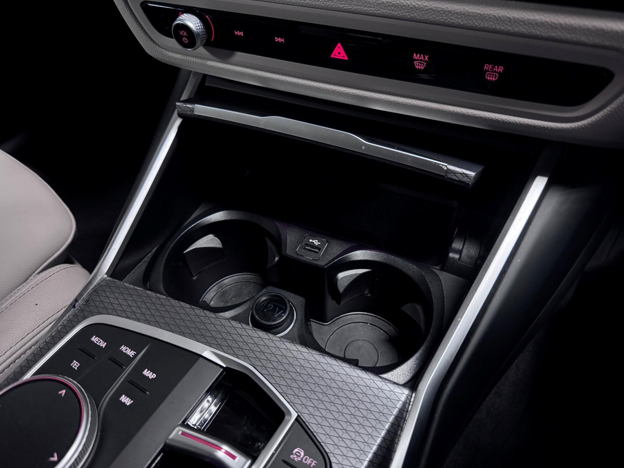 BMW 3 Series view 38
