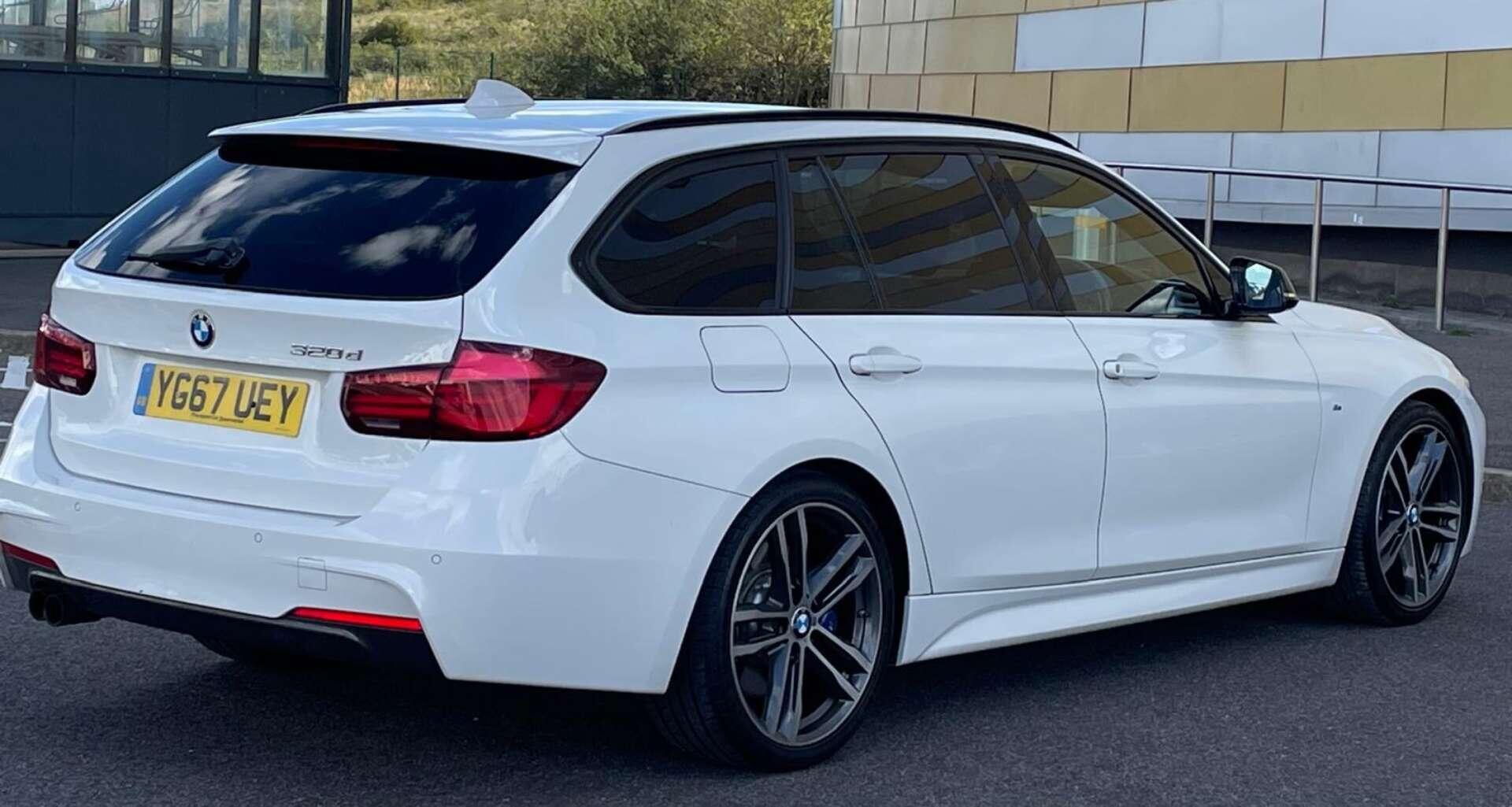 BMW 3 Series view 29
