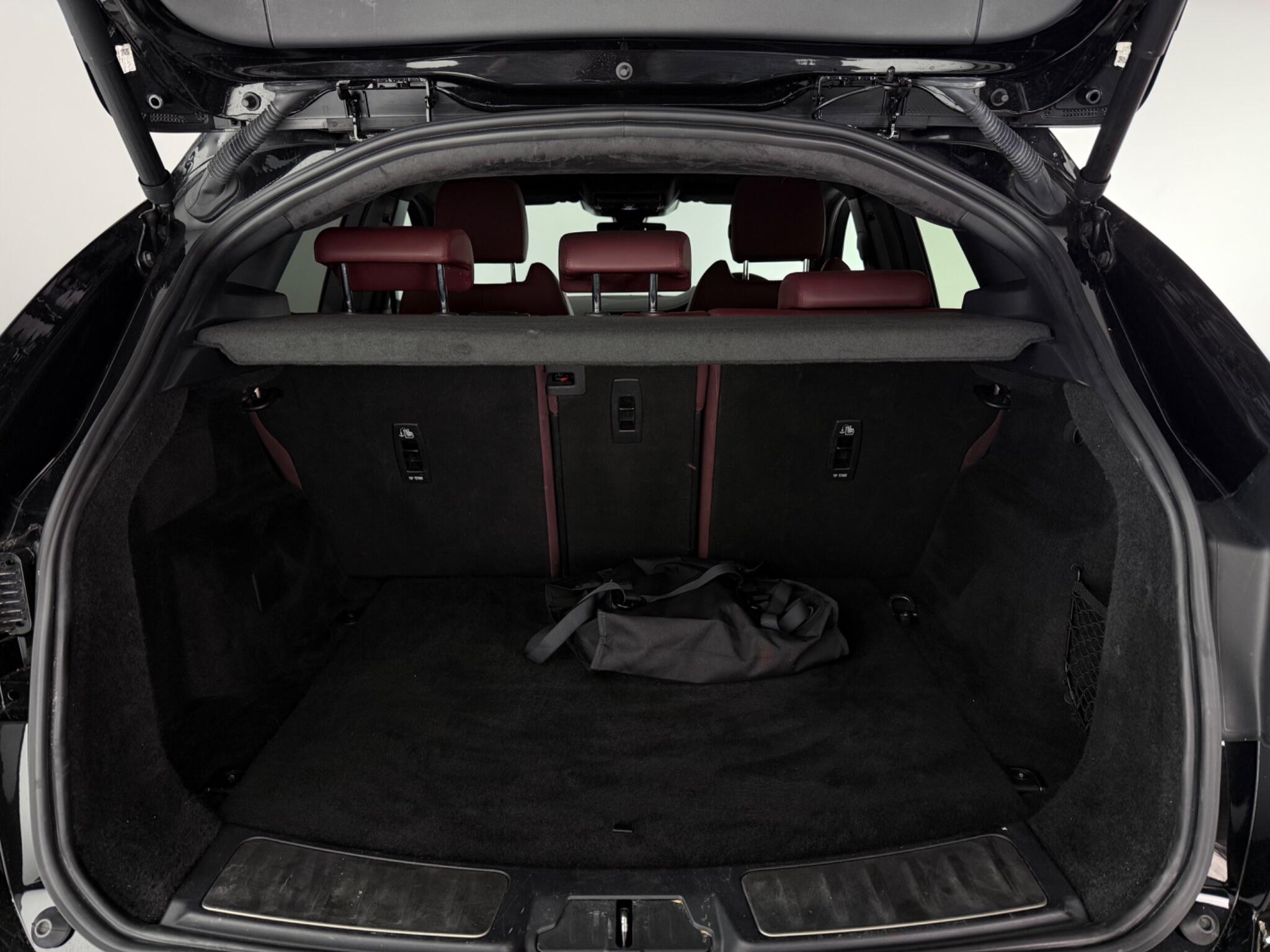 Jaguar E-Pace view 11