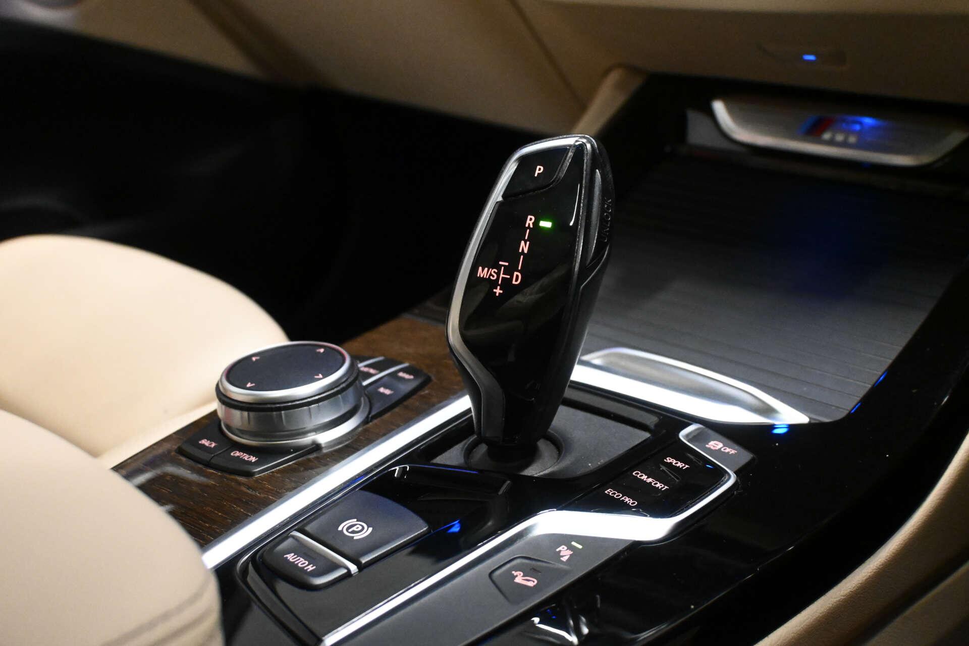 BMW X3 view 34