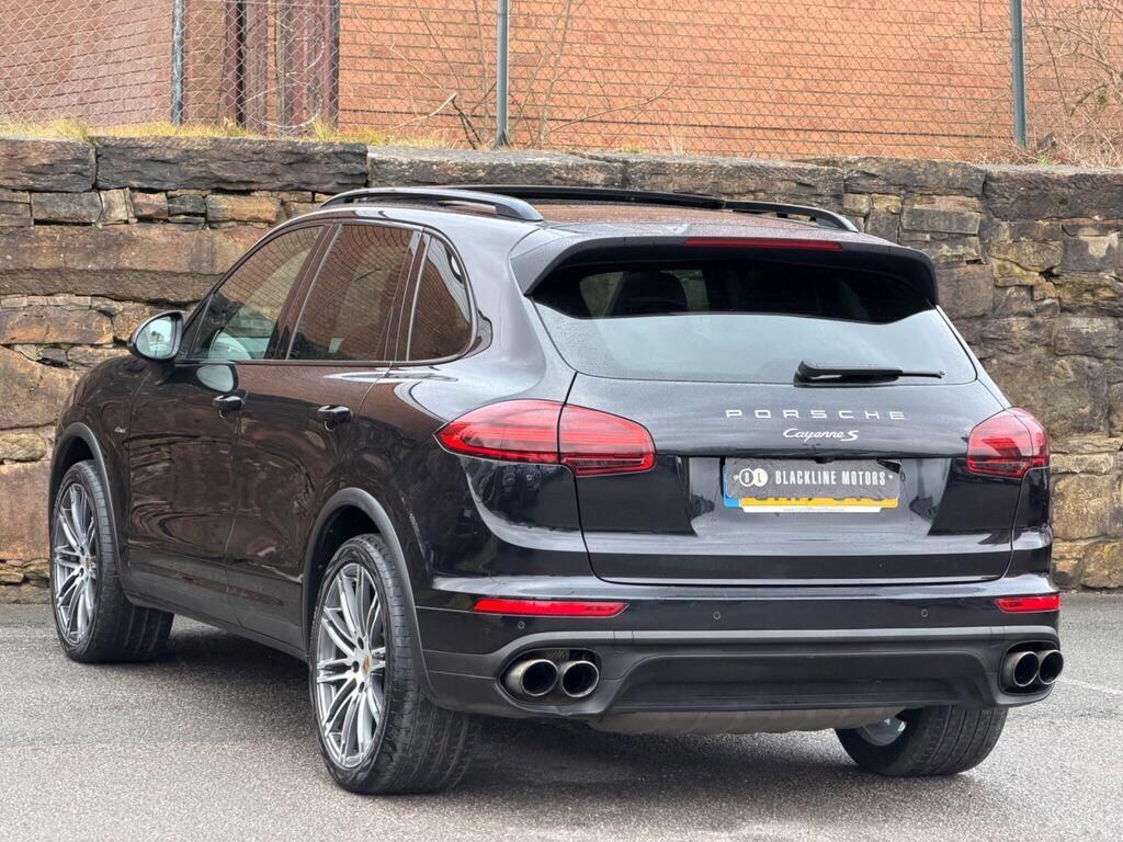 Porsche Cayenne view 5