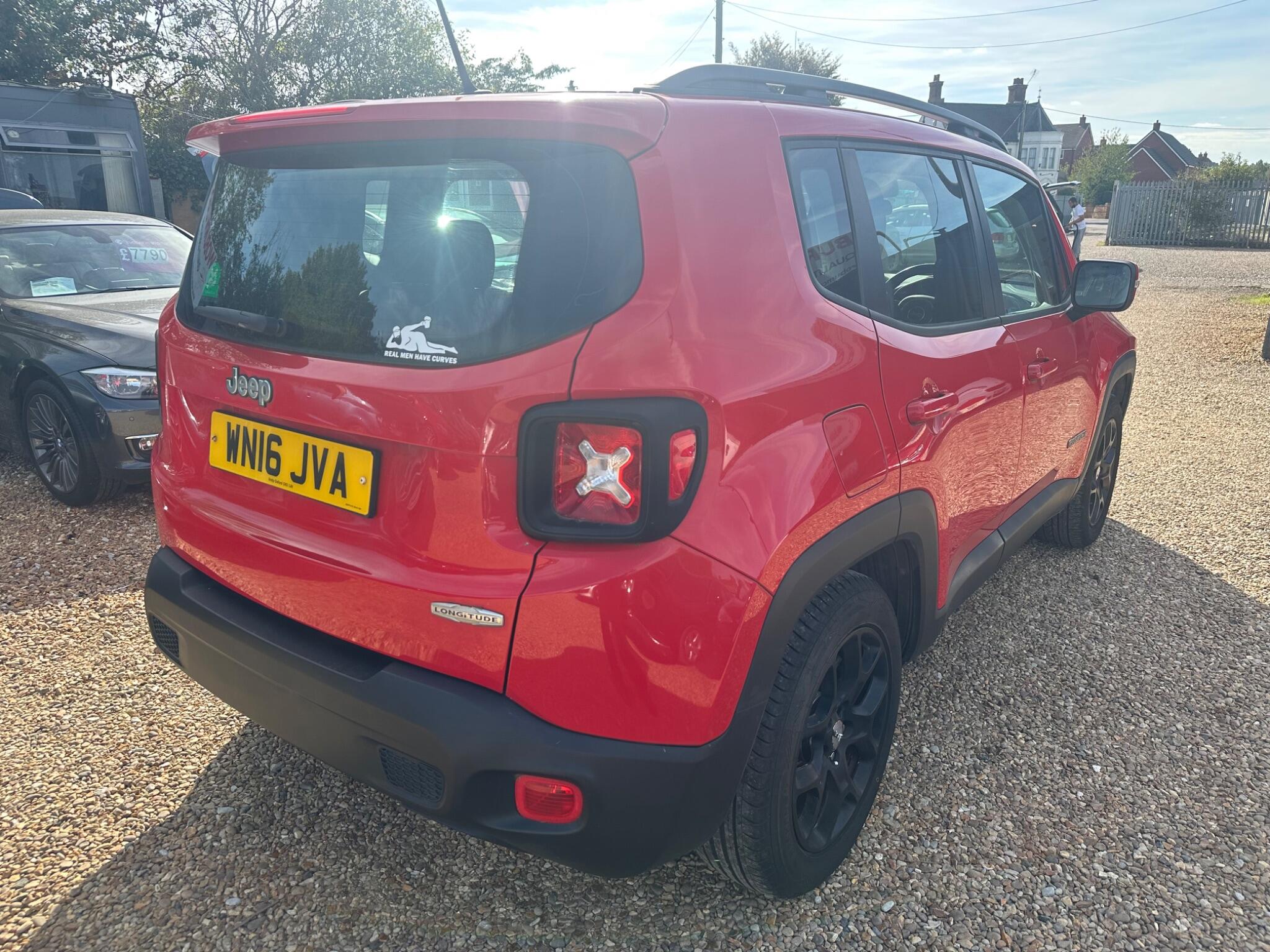 Jeep Renegade view 8