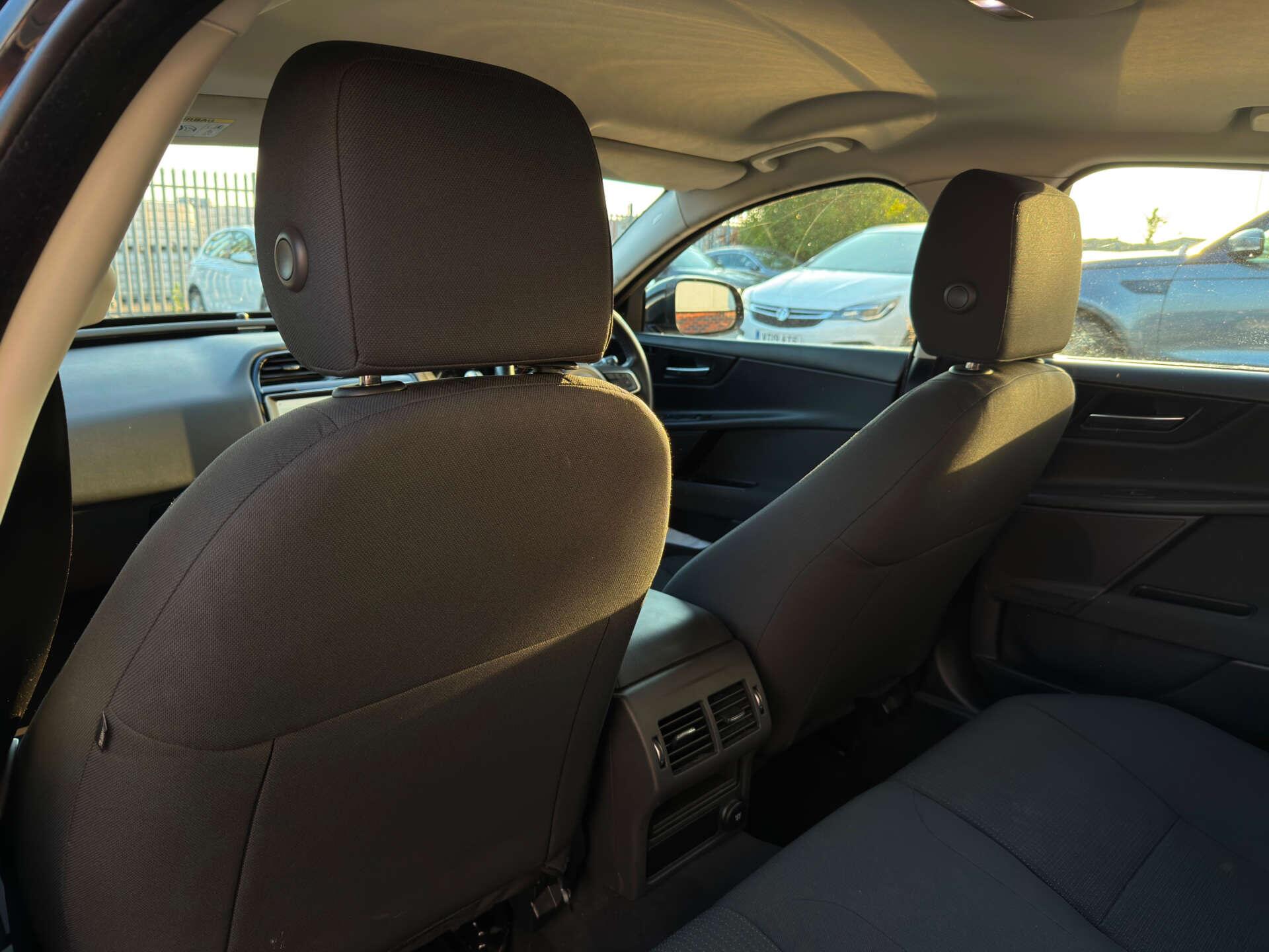 Jaguar Xe view 38