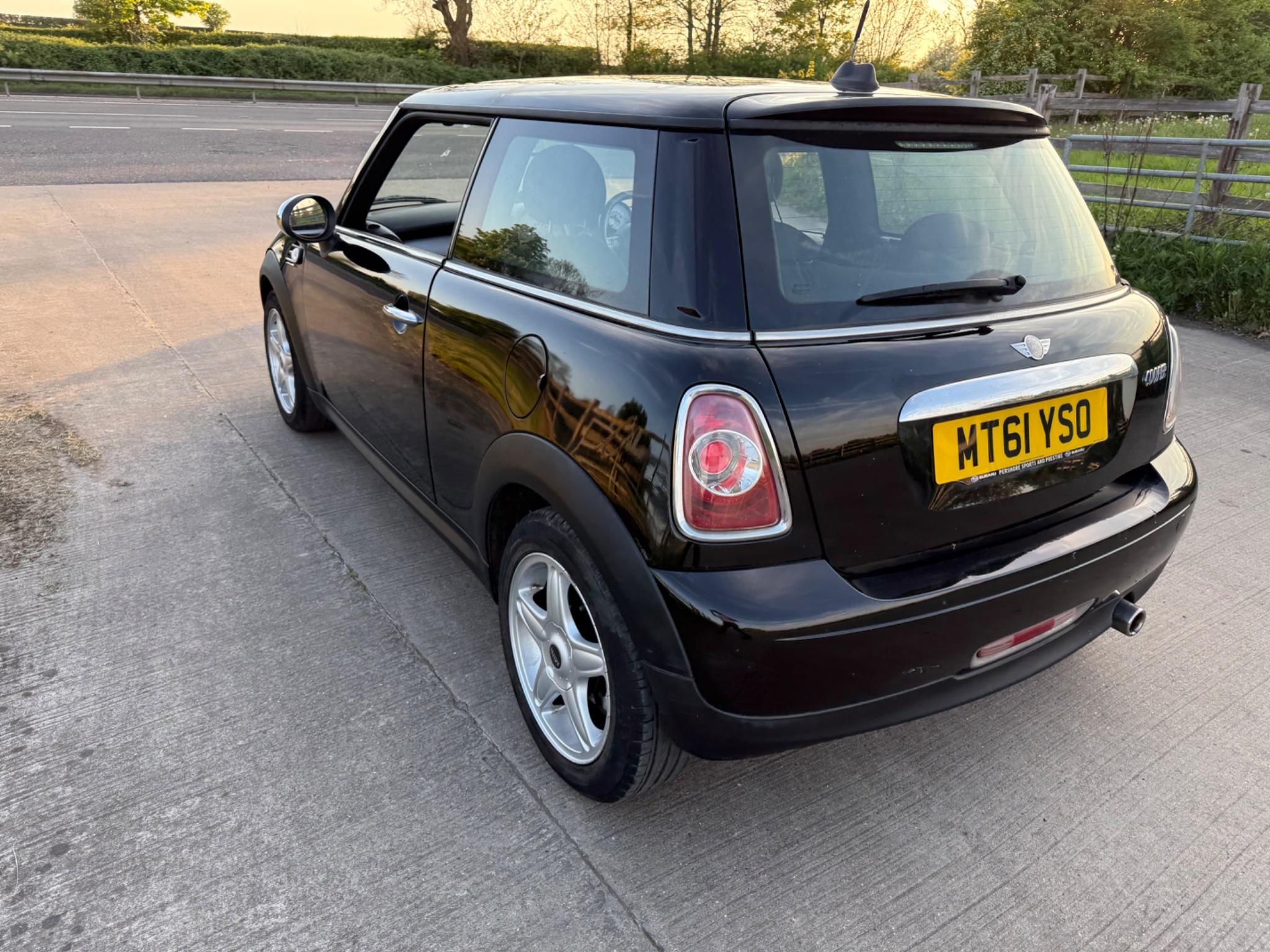 MINI Hatch 1.6 Cooper Euro 5 (s/s) 3dr — photo 14 of 78