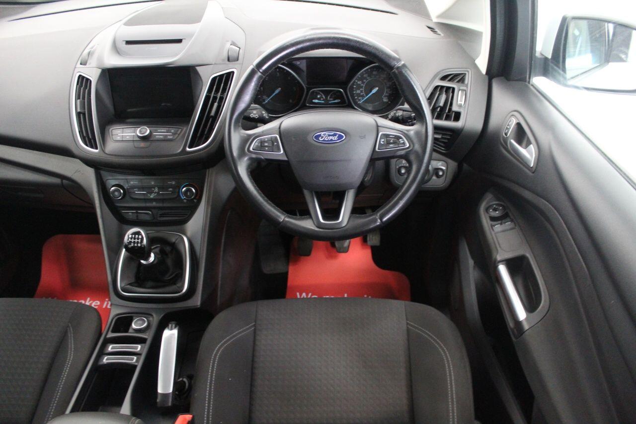 Ford C-Max view 41