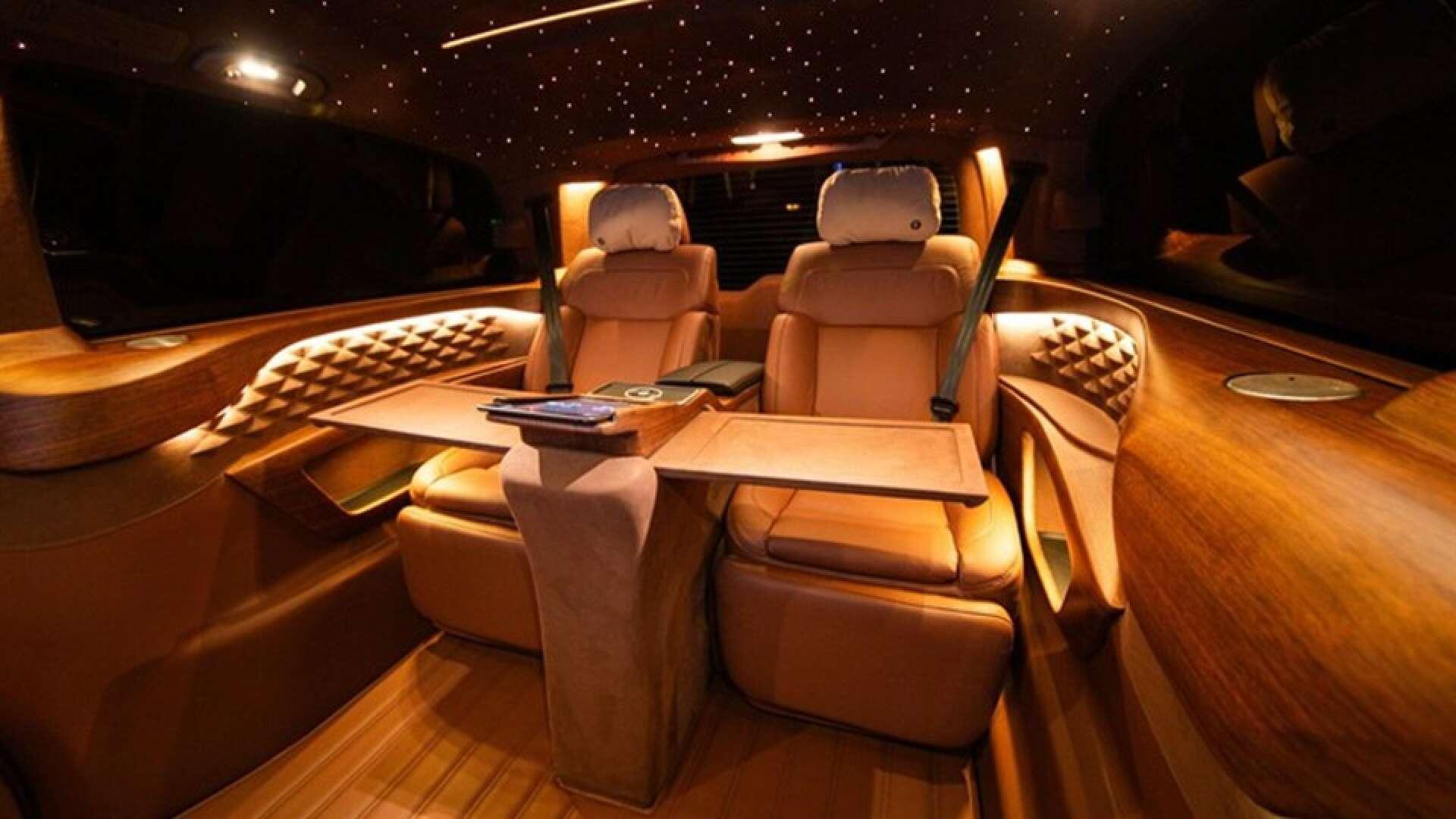 Mercedes-Benz V Class main image