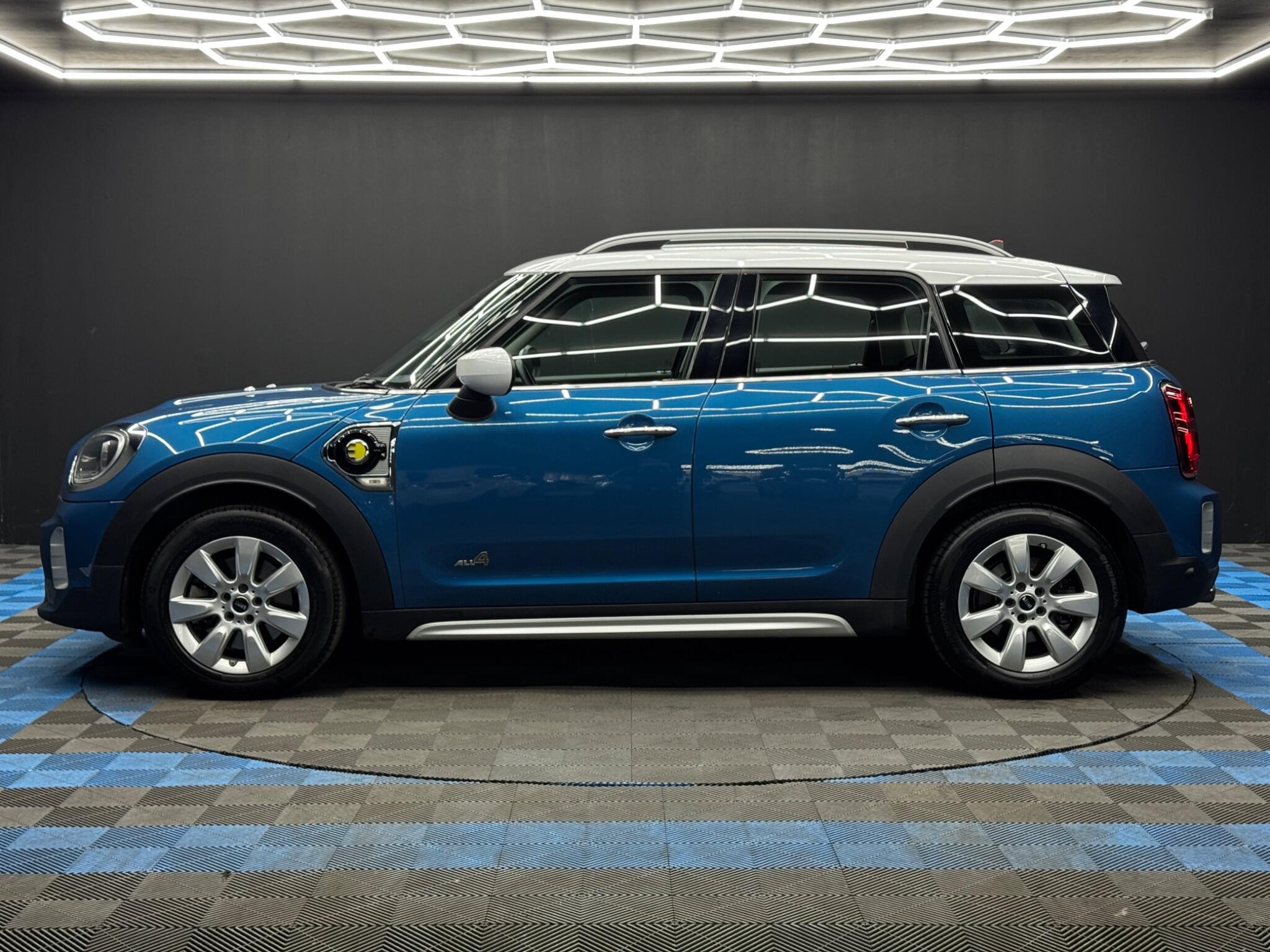 Mini Countryman view 8