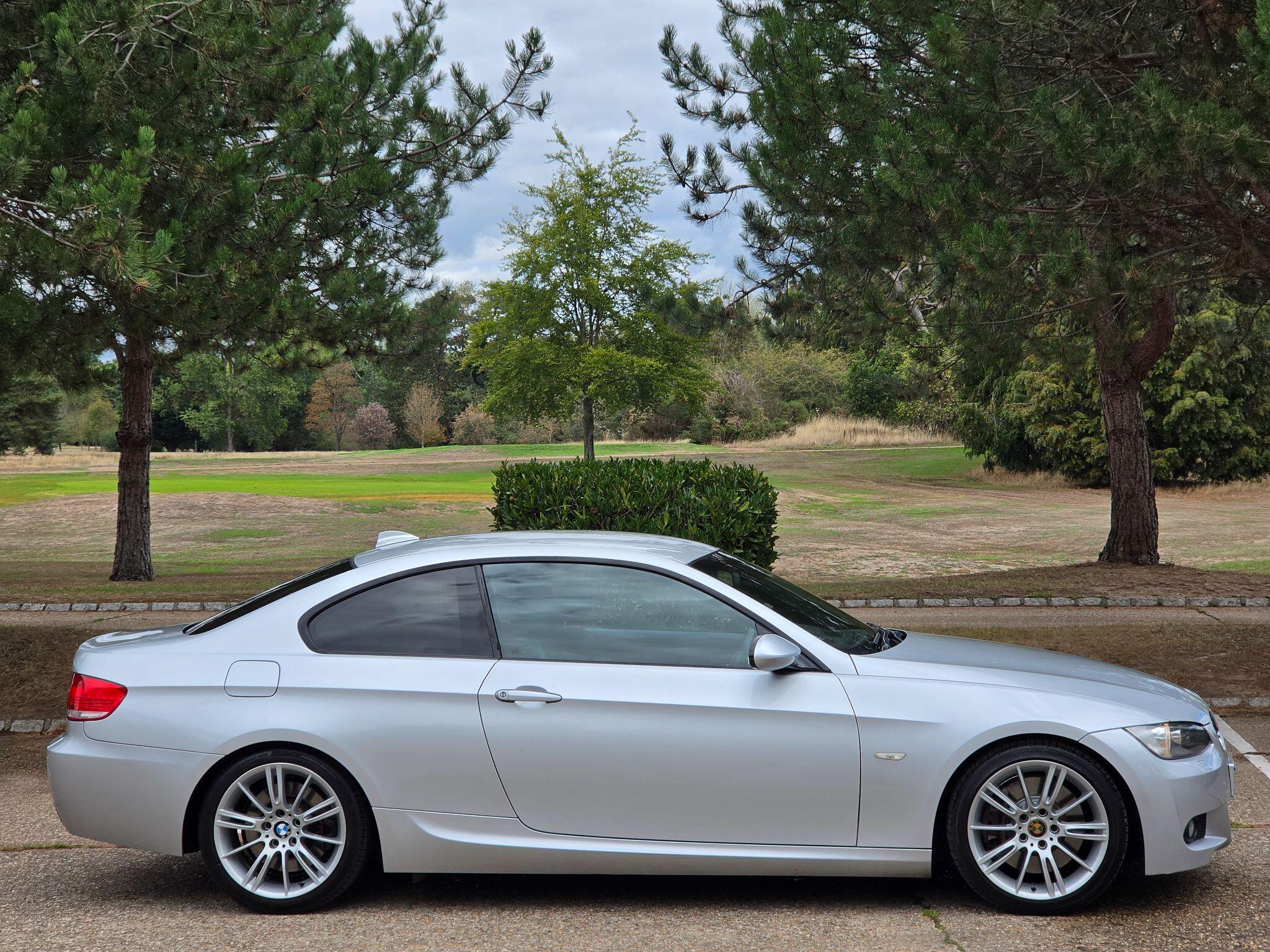 BMW 3 Series view 13