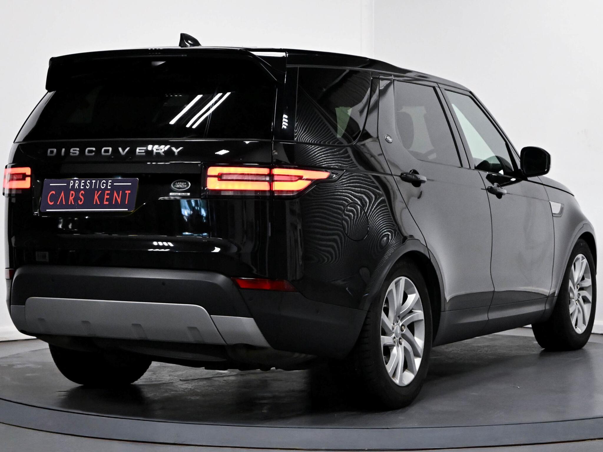 Land Rover Discovery view 26