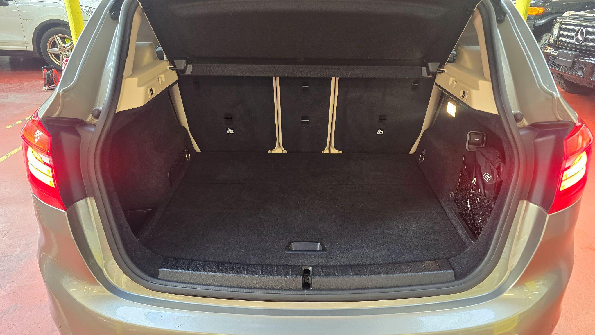 BMW 2 Series view 17