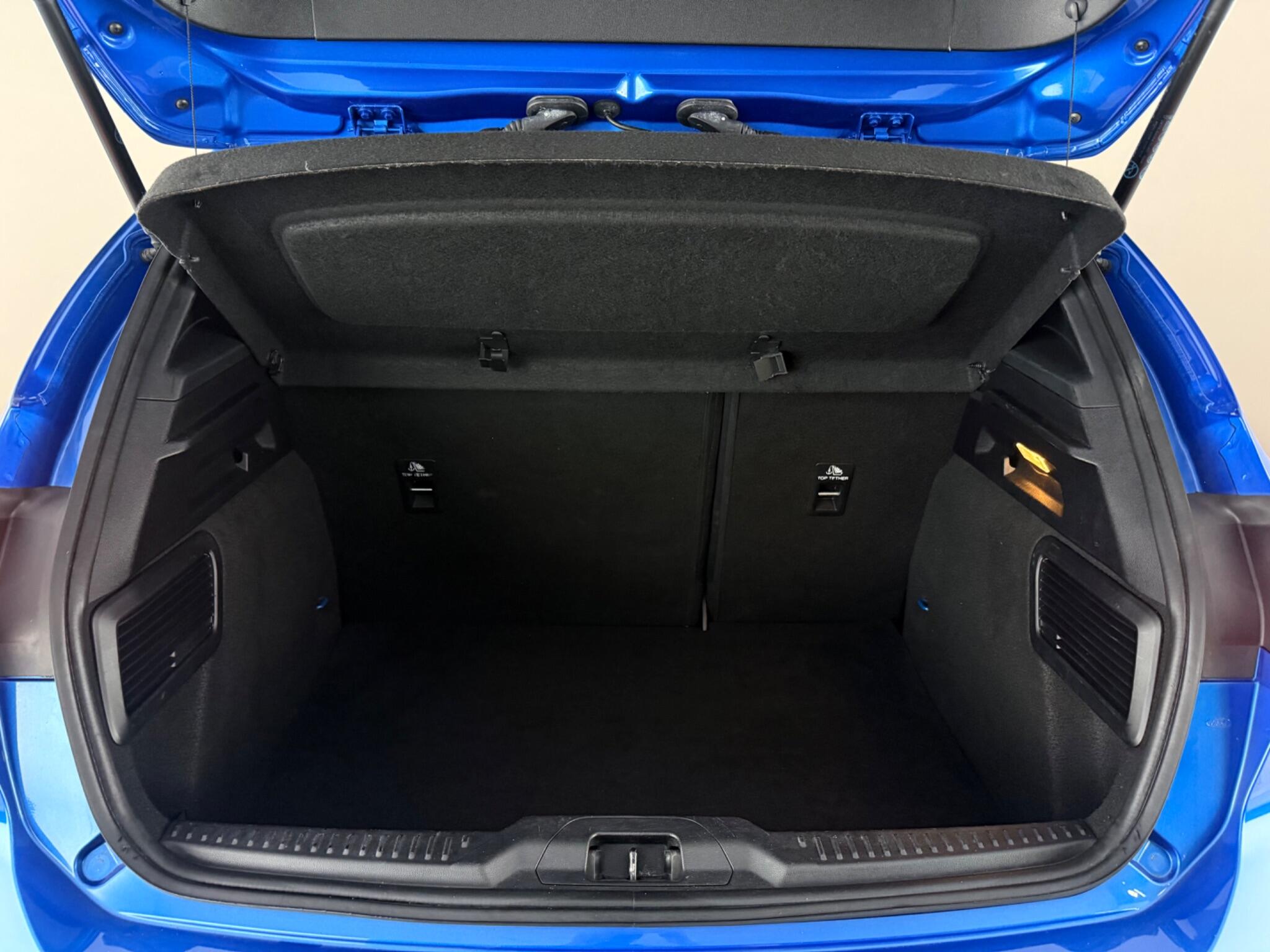 Ford Focus view 9