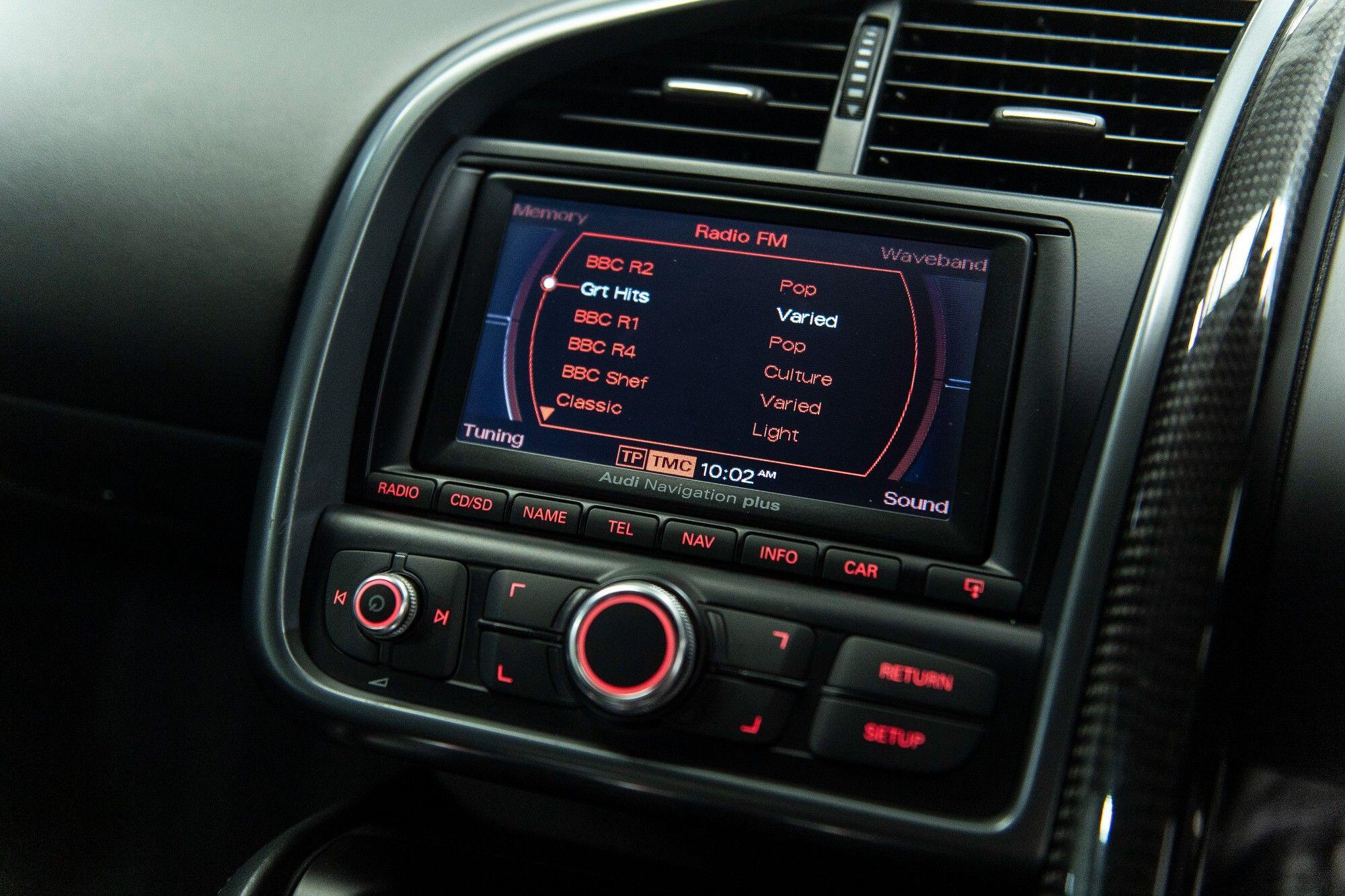 Audi R8 view 18