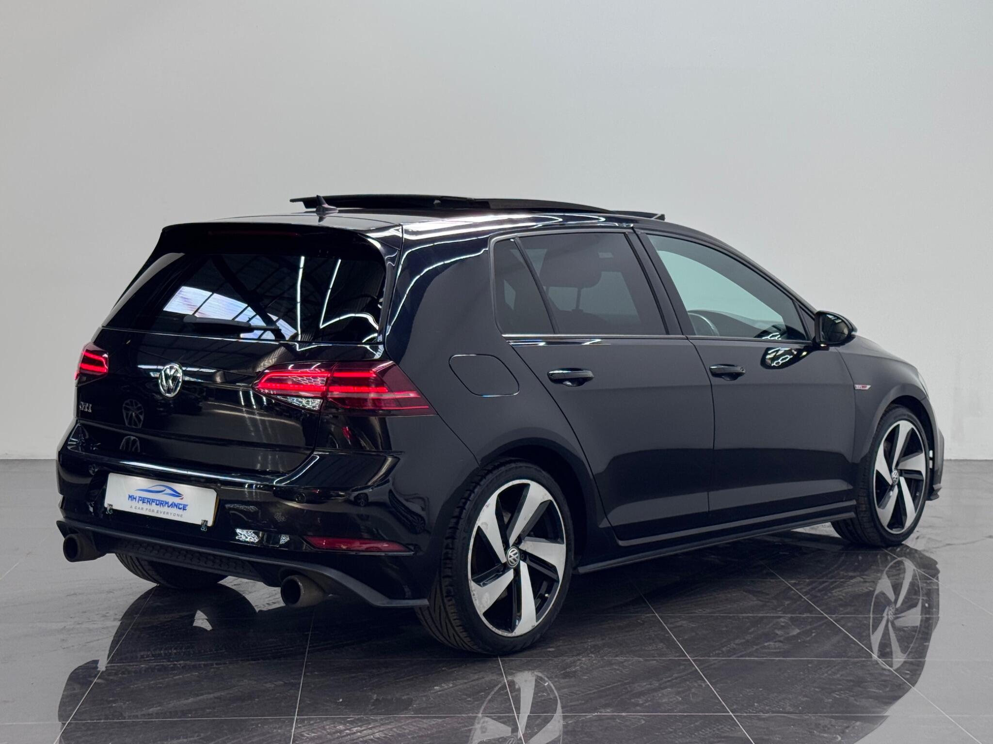Volkswagen Golf view 75