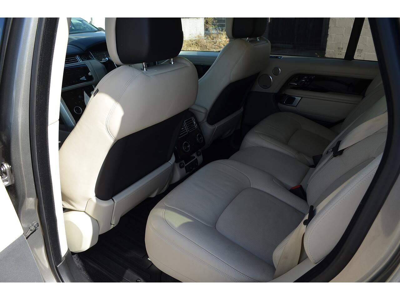 Land Rover Range Rover view 22