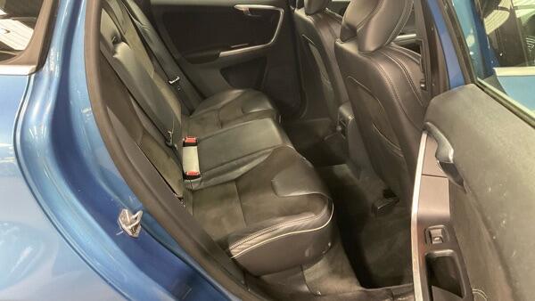 Volvo XC60 view 10