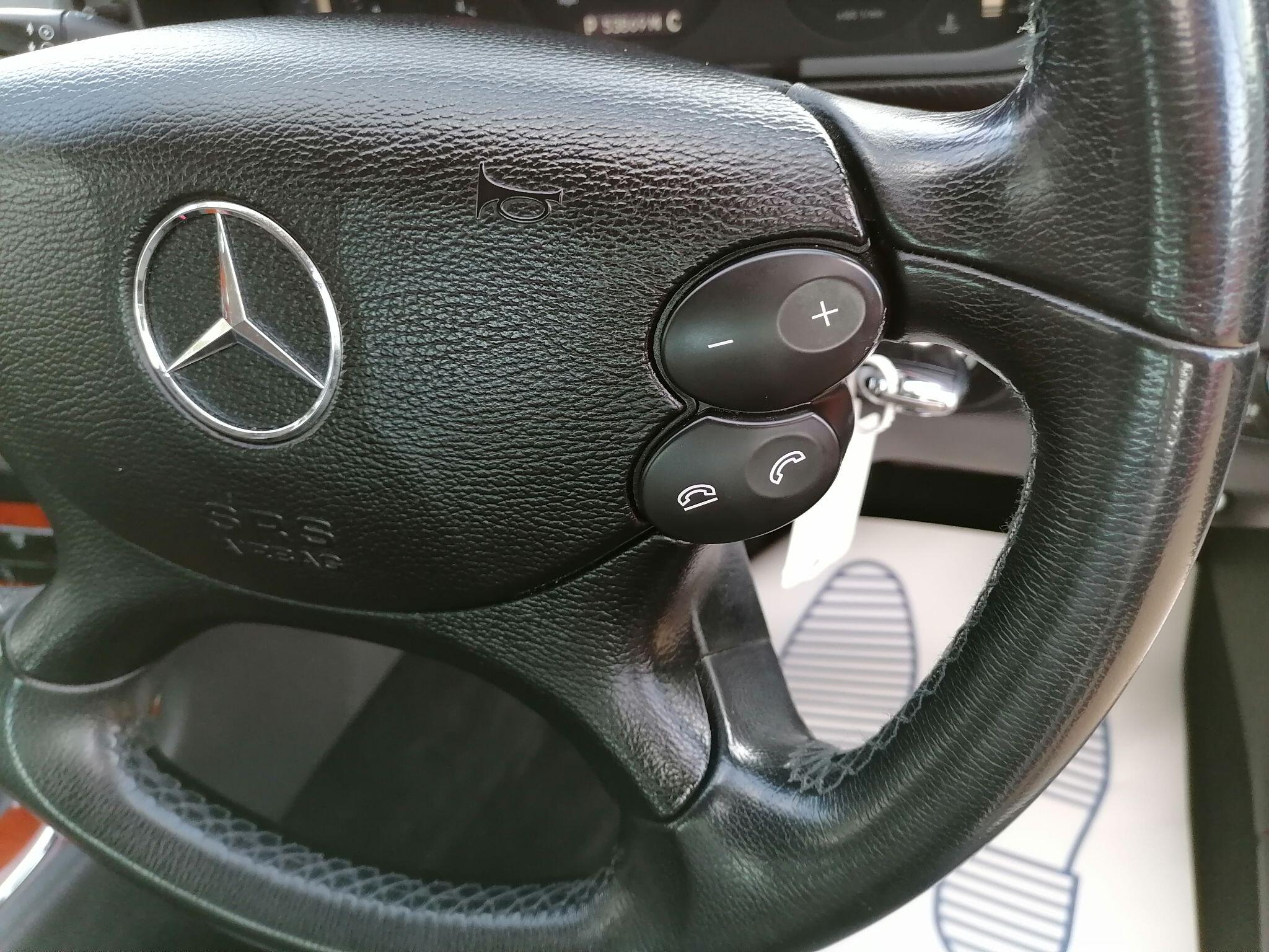 Mercedes-Benz E-Class view 41