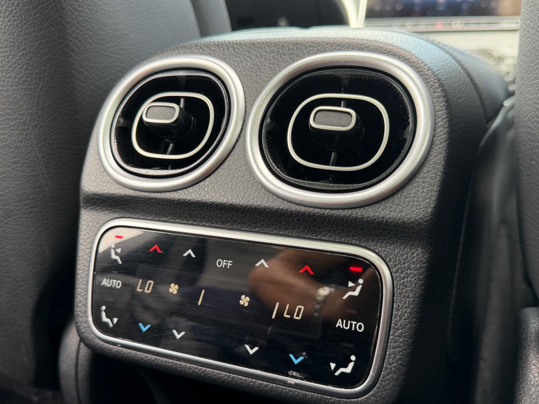 Mercedes-Benz C Class view 20