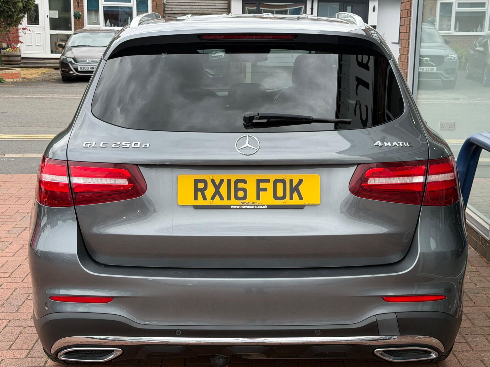 Mercedes-Benz GLC view 17